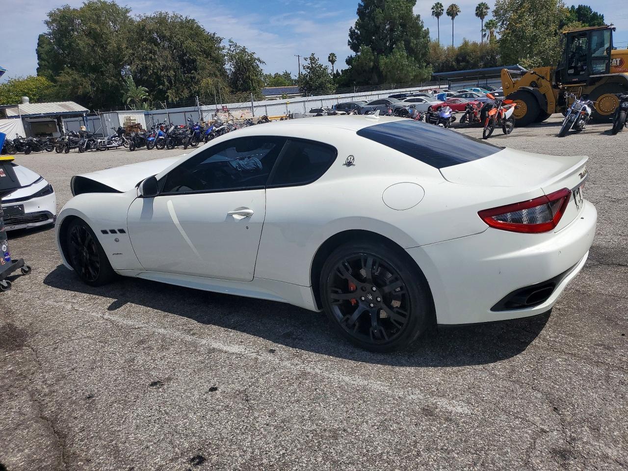 2013 Maserati Granturismo S/sport/mc White vin: ZAM45VLA9D0069159