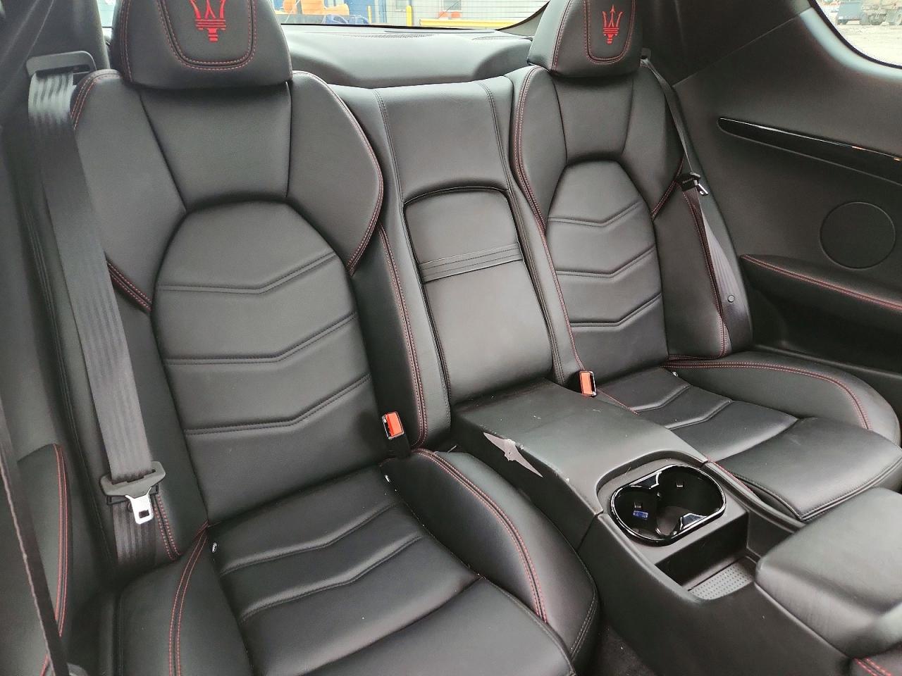 2018 Maserati Granturismo S Cream vin: ZAM45VLA9J0254050