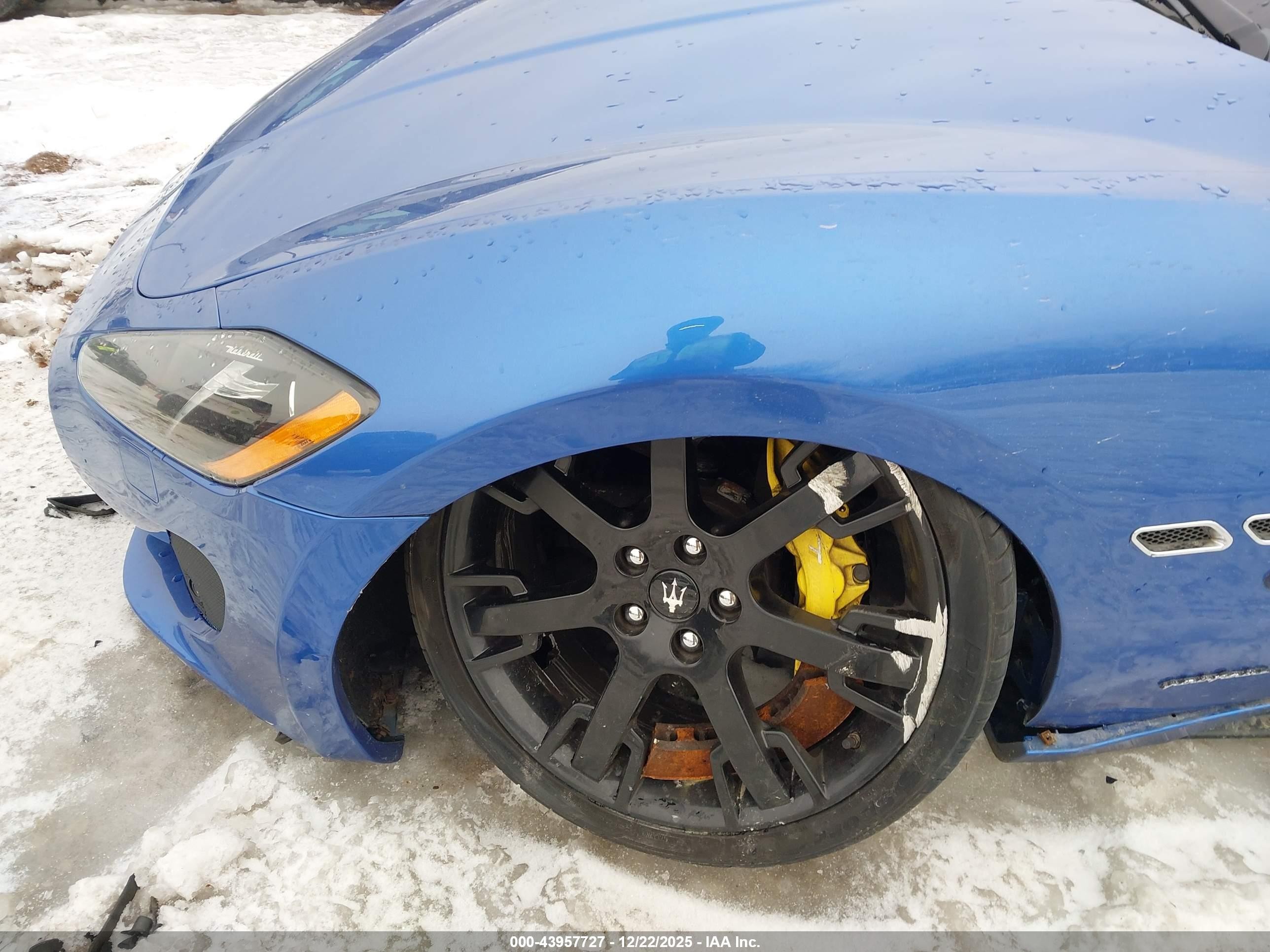 2013 Maserati Granturismo Mc/sport Blue vin: ZAM45VLAXD0070630