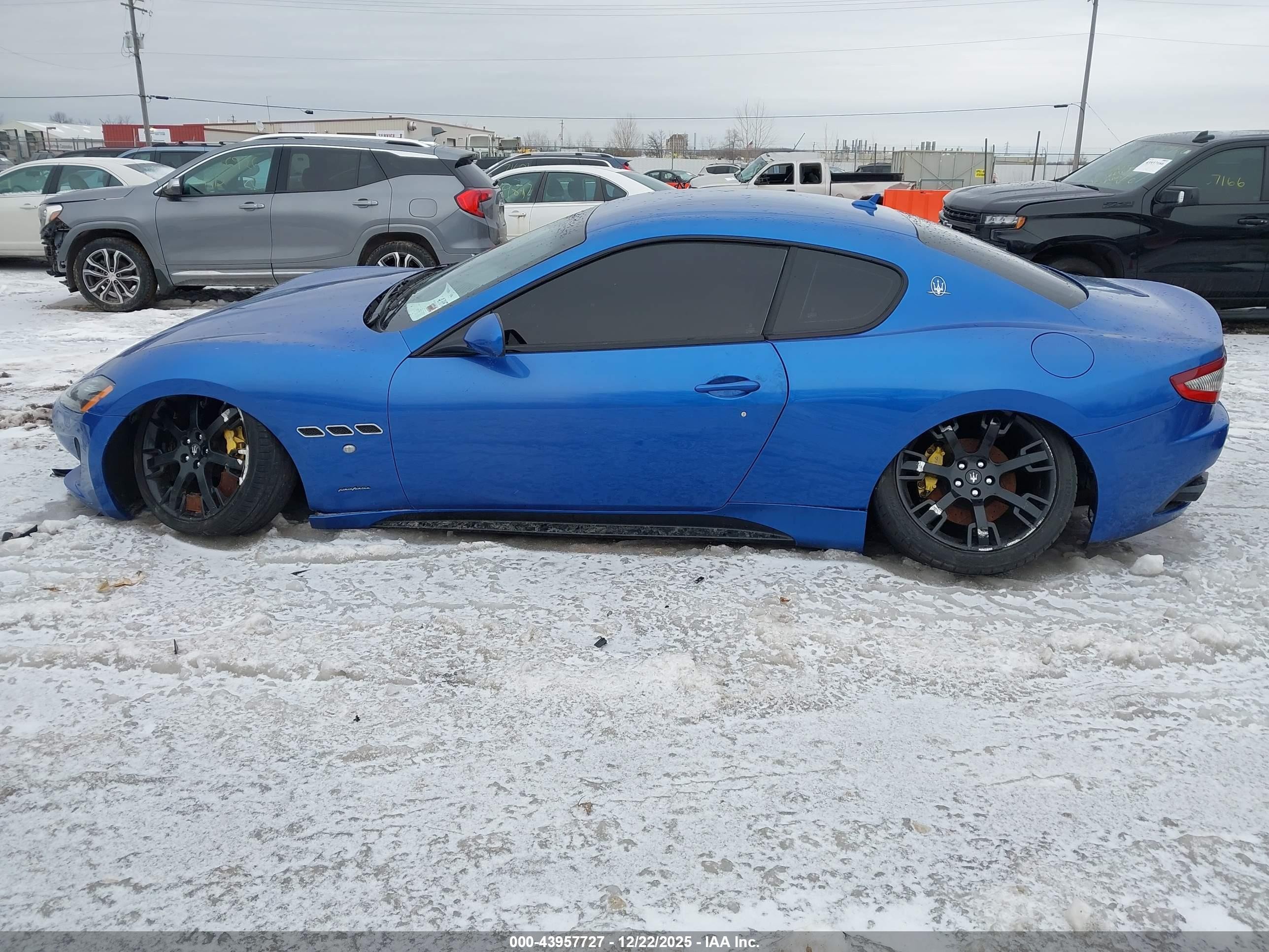 2013 Maserati Granturismo Mc/sport Blue vin: ZAM45VLAXD0070630