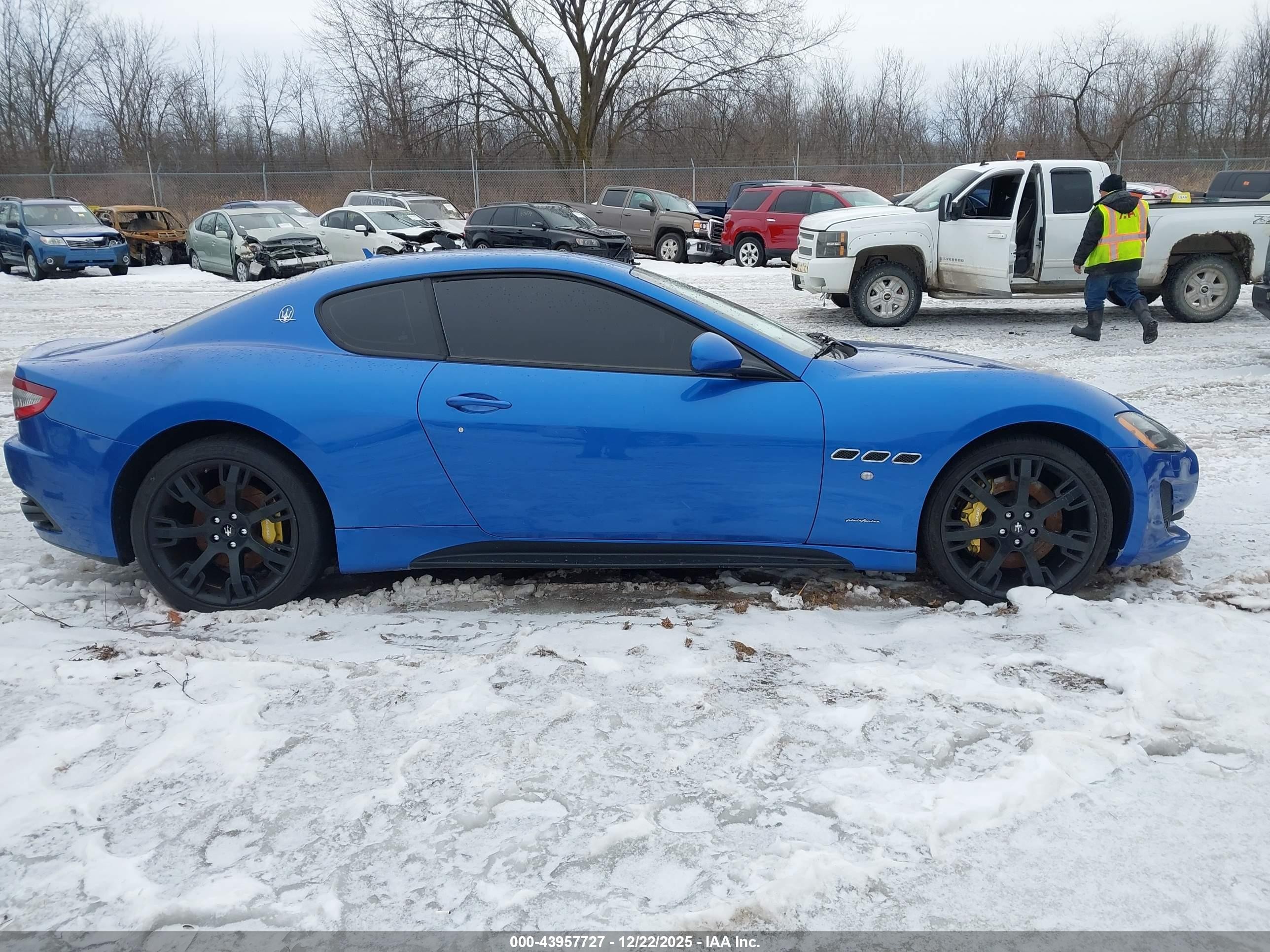 2013 Maserati Granturismo Mc/sport Blue vin: ZAM45VLAXD0070630
