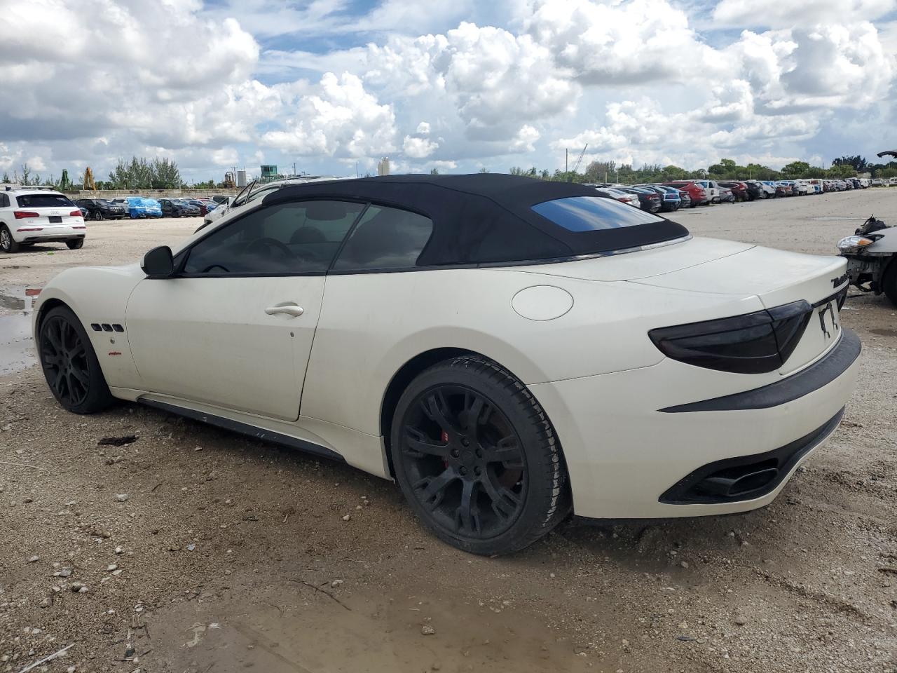 2013 Maserati Granturismo S White vin: ZAM45VMA4D0067544