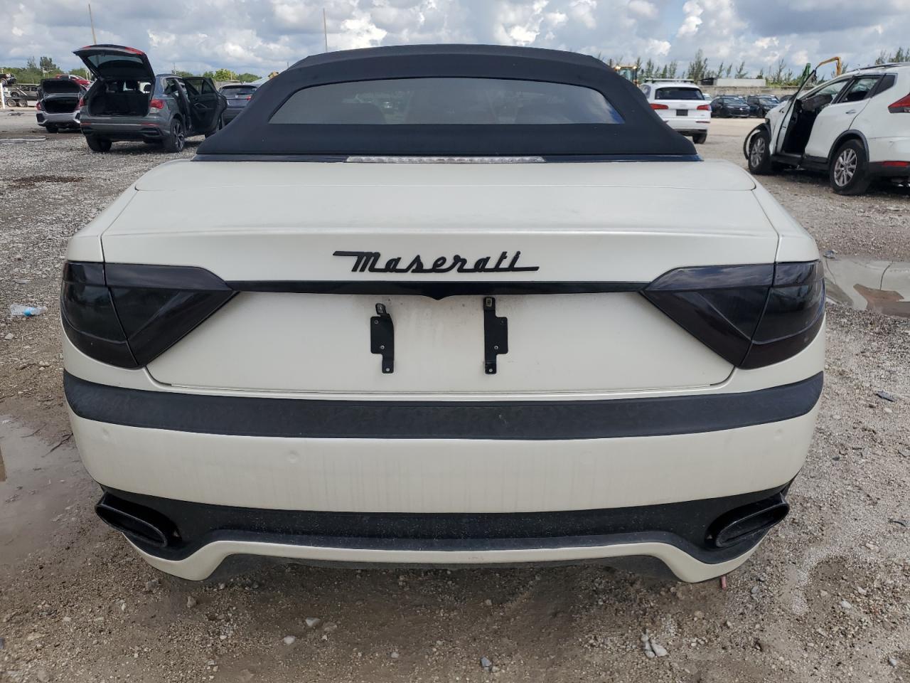 2013 Maserati Granturismo S White vin: ZAM45VMA4D0067544
