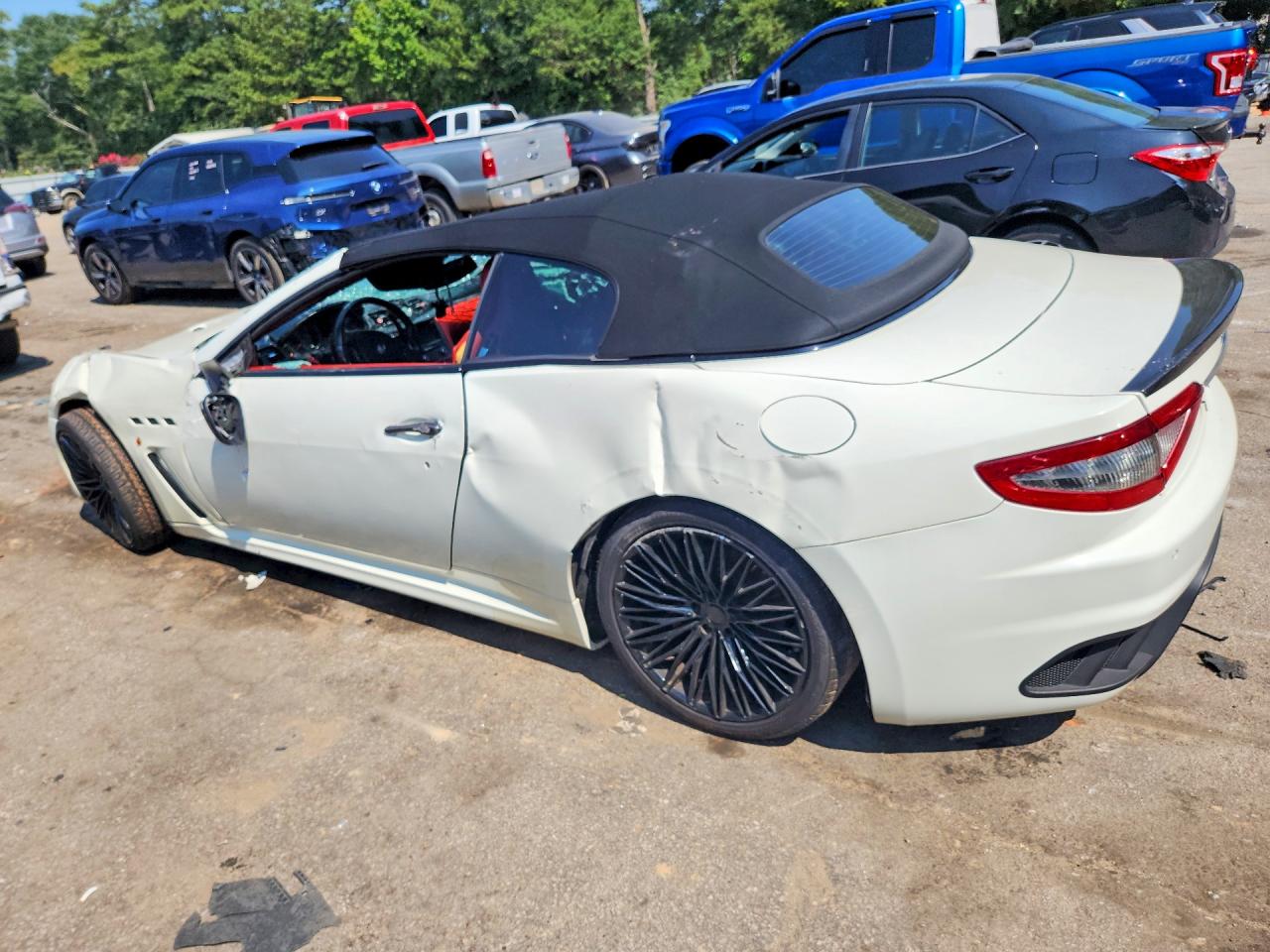 2013 Maserati Granturismo S White vin: ZAM45VMA5D0076043