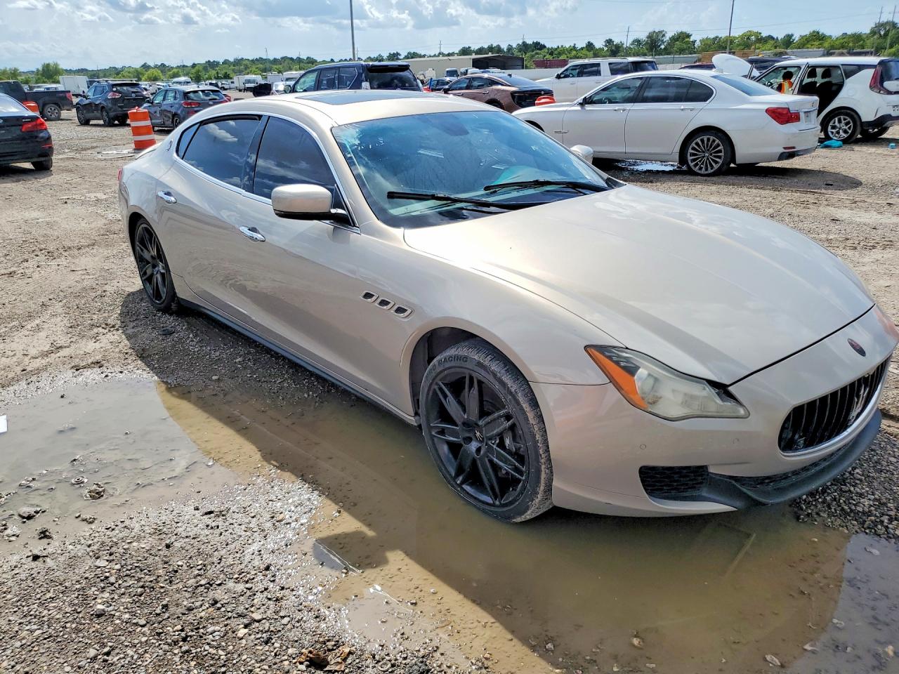 2014 Maserati Quattroporte Gts Cream vin: ZAM56PPA9E1072890