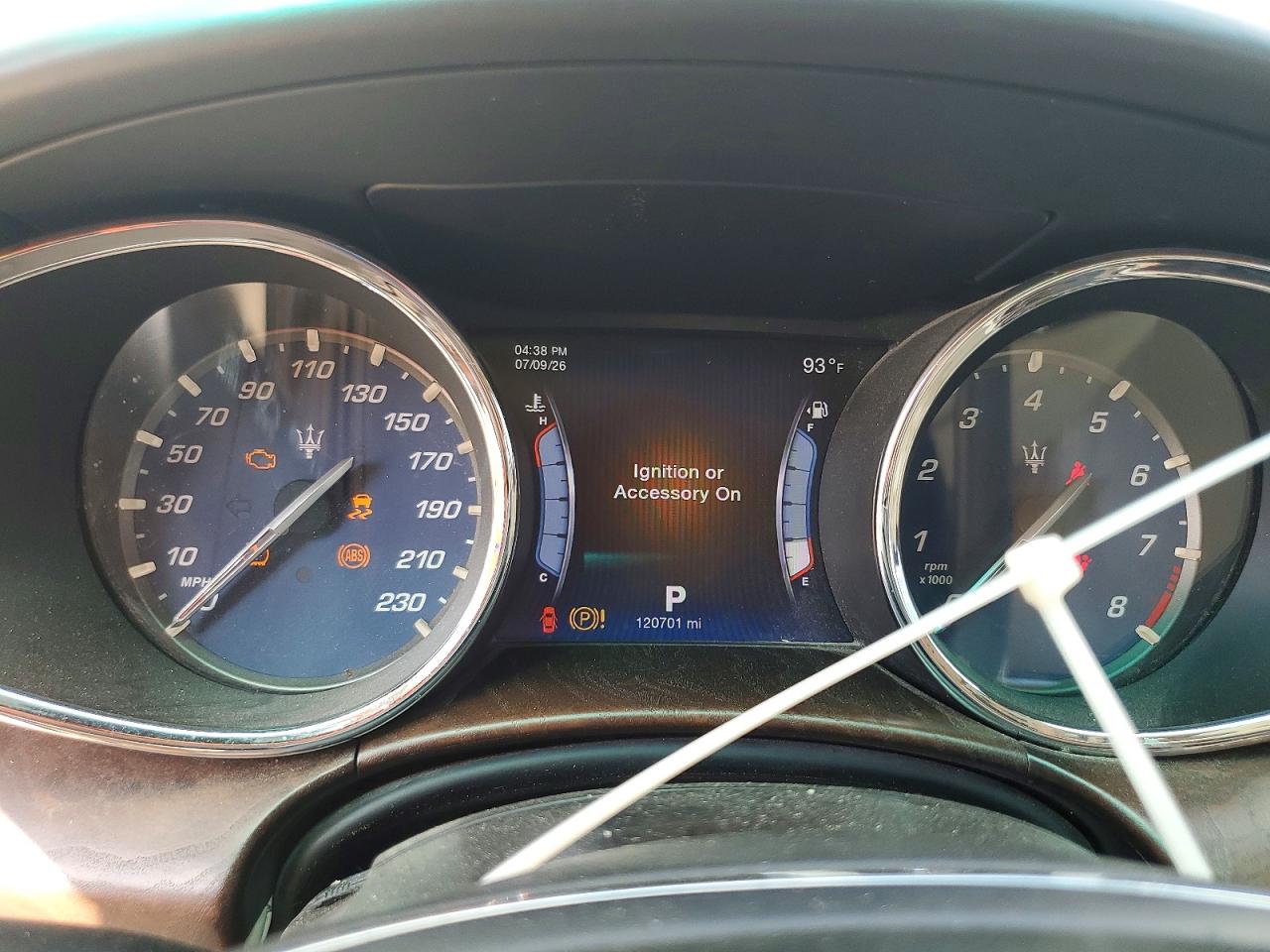 2014 Maserati Quattroporte Gts Cream vin: ZAM56PPA9E1072890