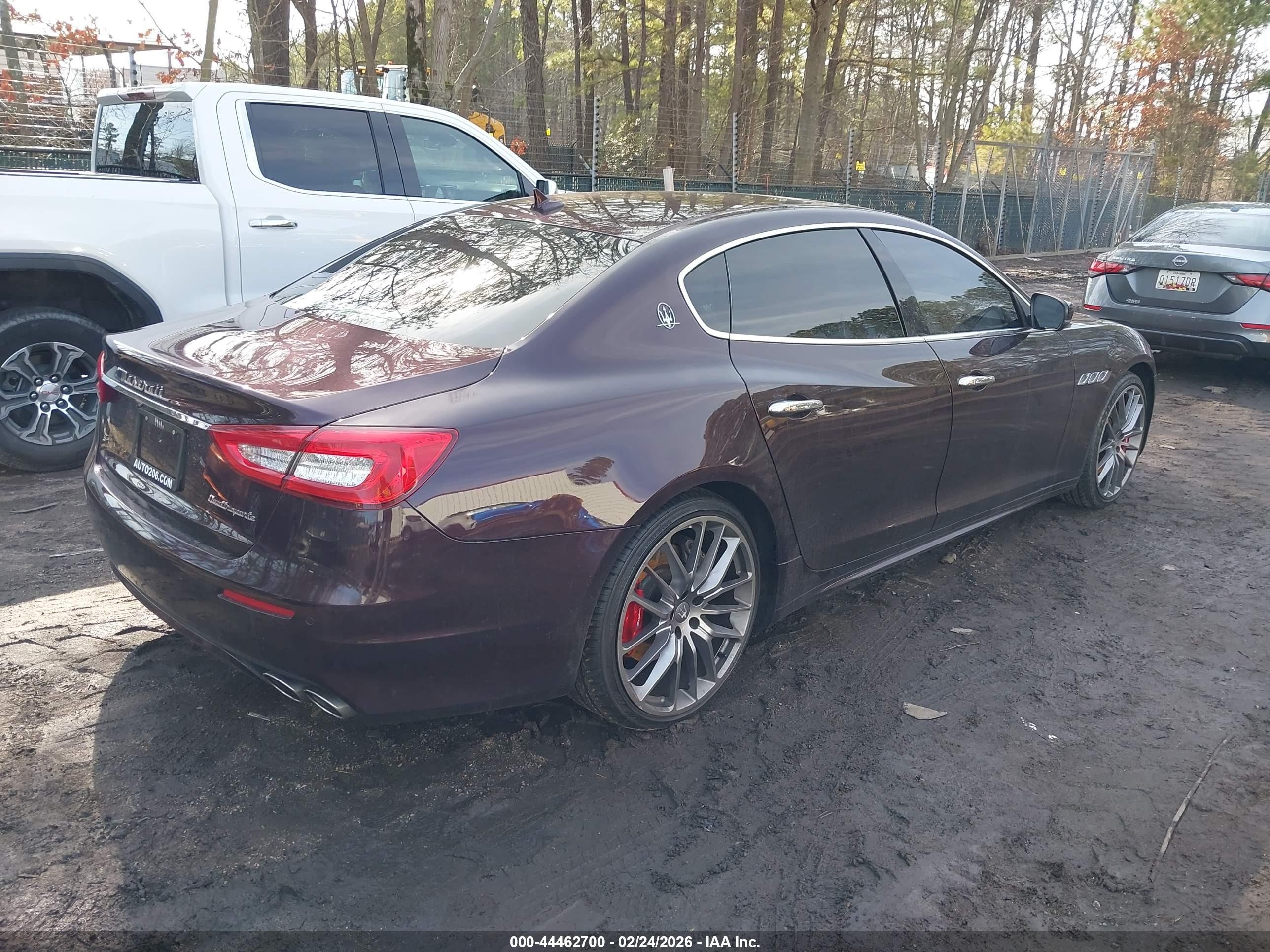 2017 Maserati Quattroporte S Granlusso Maroon vin: ZAM56RPL8H1226474