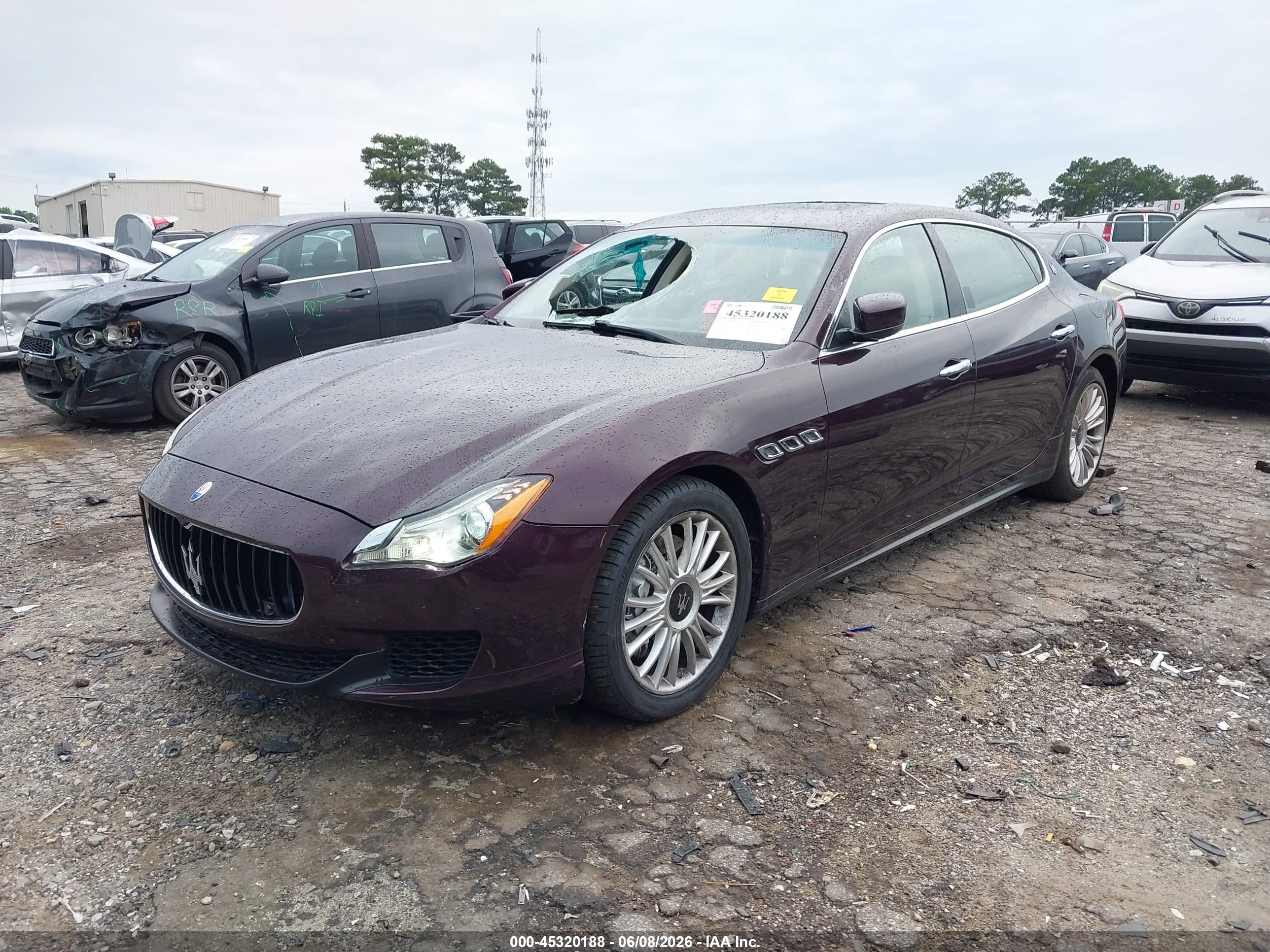 2014 Maserati Quattroporte S Q4 Burgundy vin: ZAM56RRA3E1122031