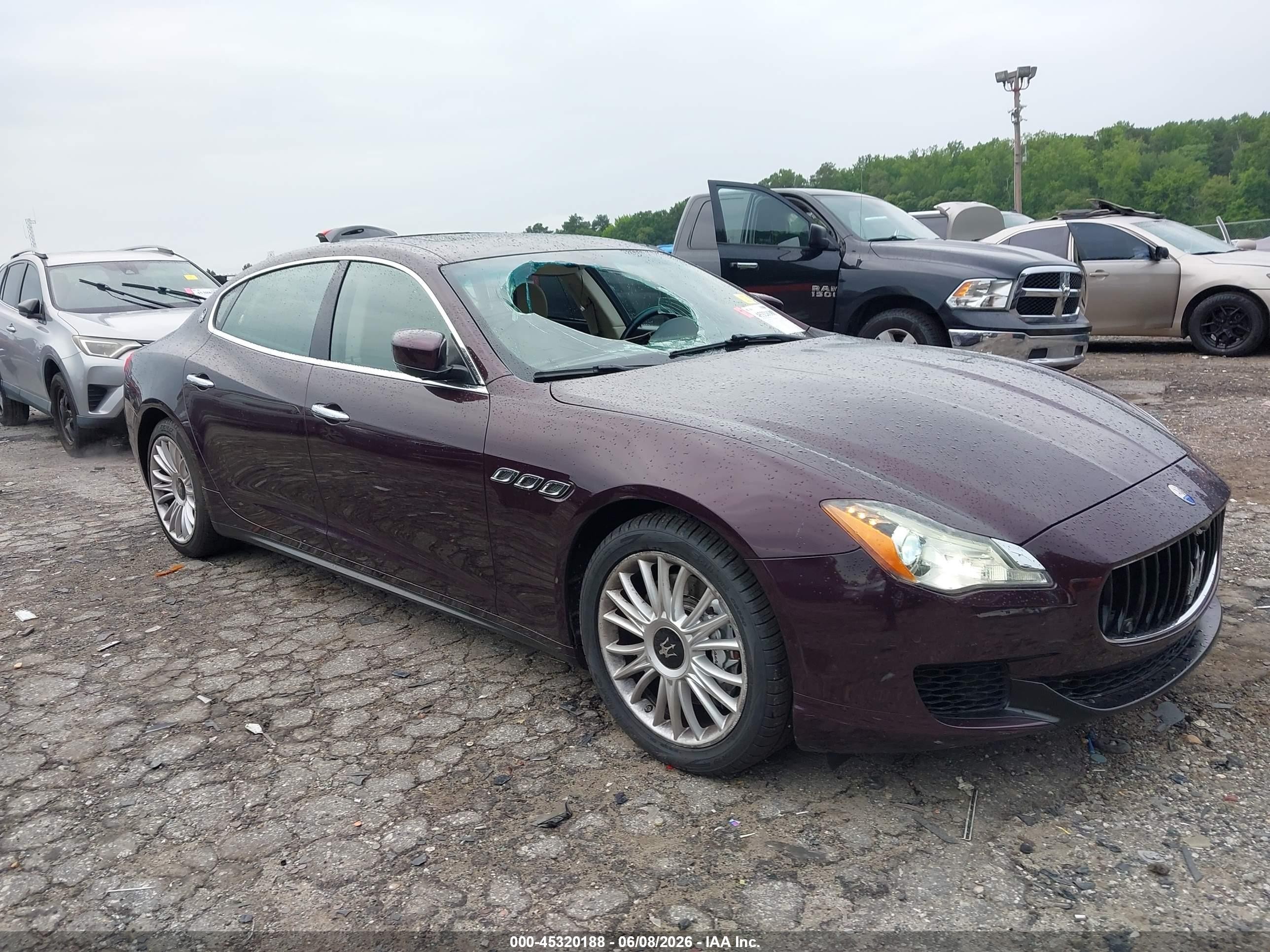 2014 Maserati Quattroporte S Q4 Burgundy vin: ZAM56RRA3E1122031