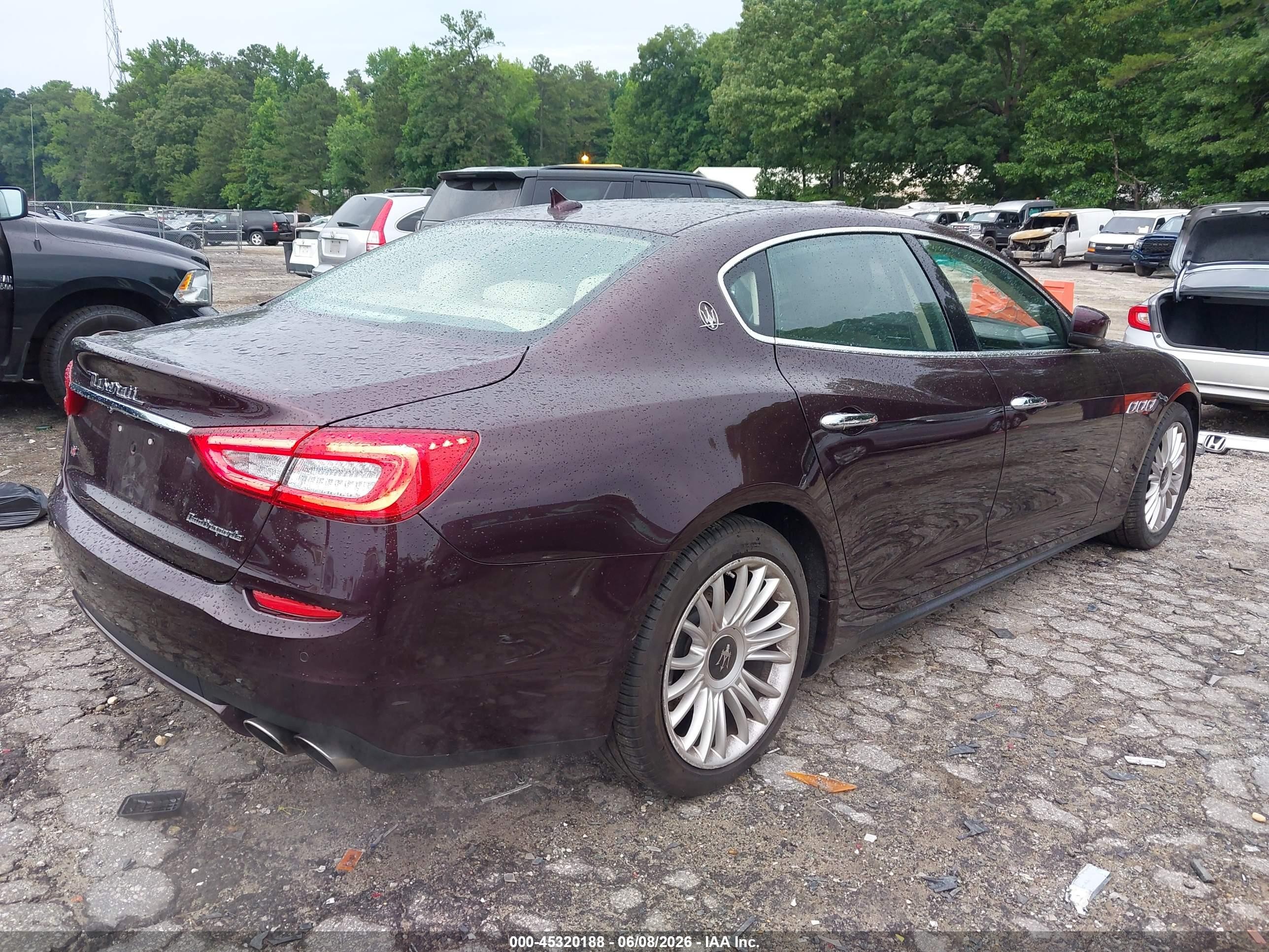 2014 Maserati Quattroporte S Q4 Burgundy vin: ZAM56RRA3E1122031