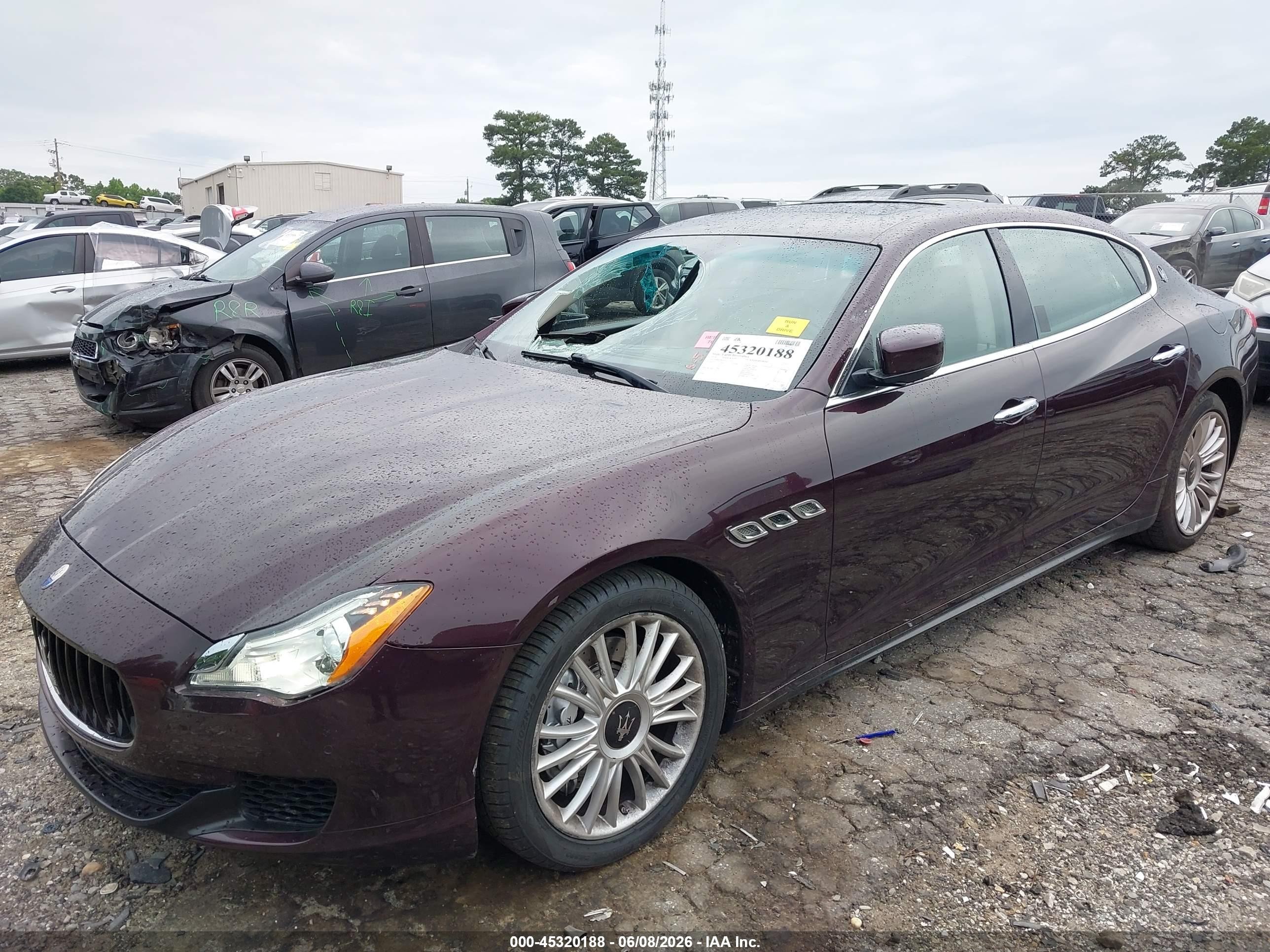 2014 Maserati Quattroporte S Q4 Burgundy vin: ZAM56RRA3E1122031