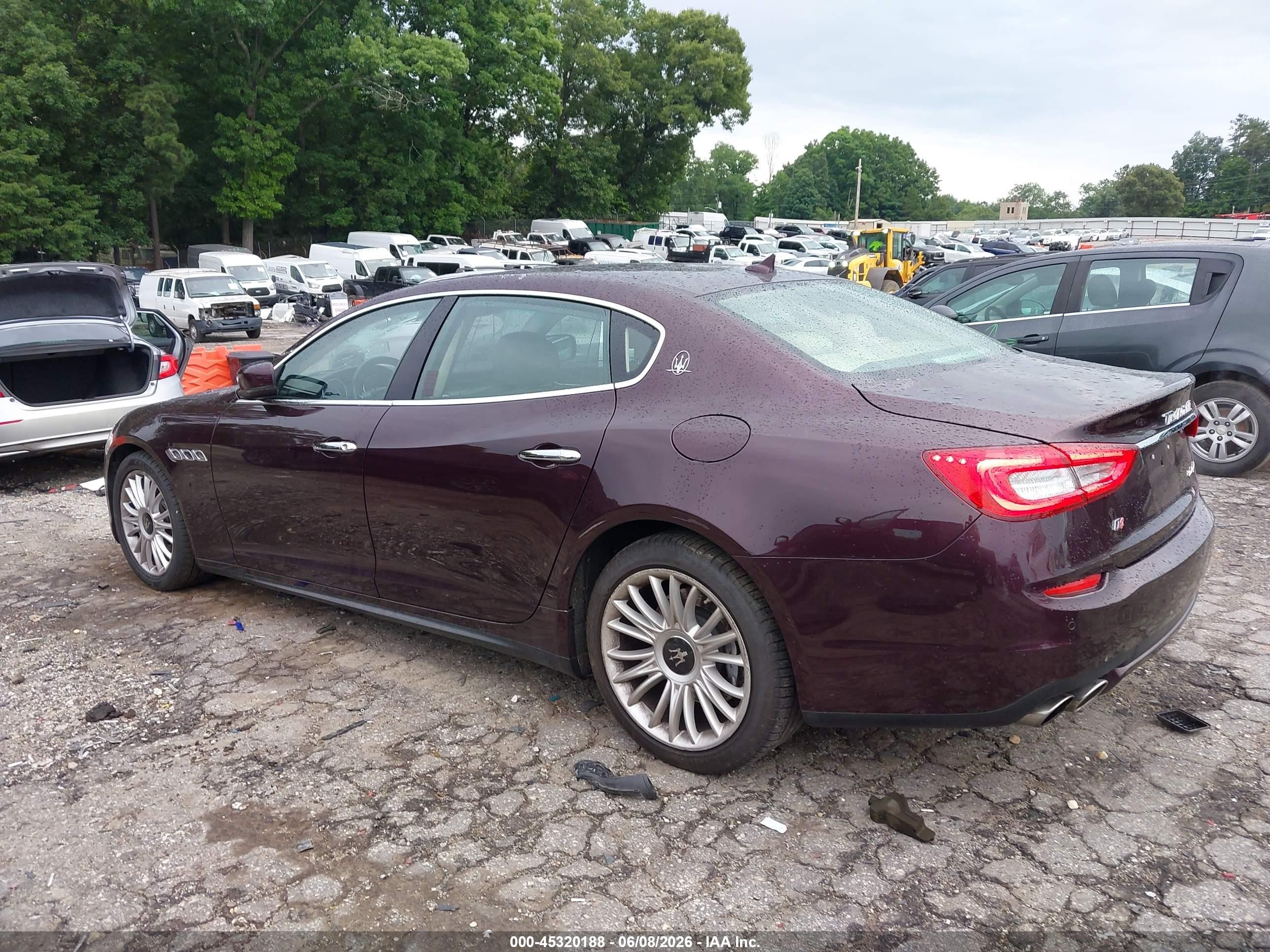 2014 Maserati Quattroporte S Q4 Burgundy vin: ZAM56RRA3E1122031