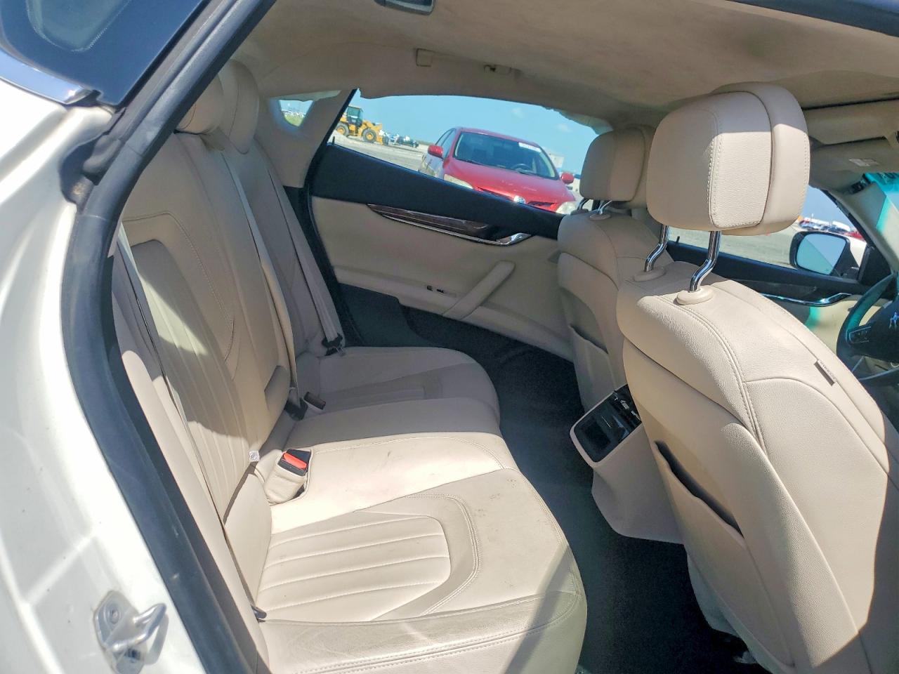 2015 Maserati Quattroporte S White vin: ZAM56RRA5F1129662