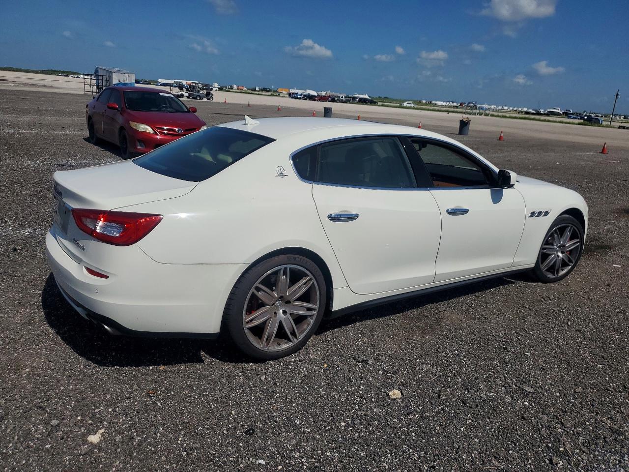 2015 Maserati Quattroporte S White vin: ZAM56RRA5F1129662
