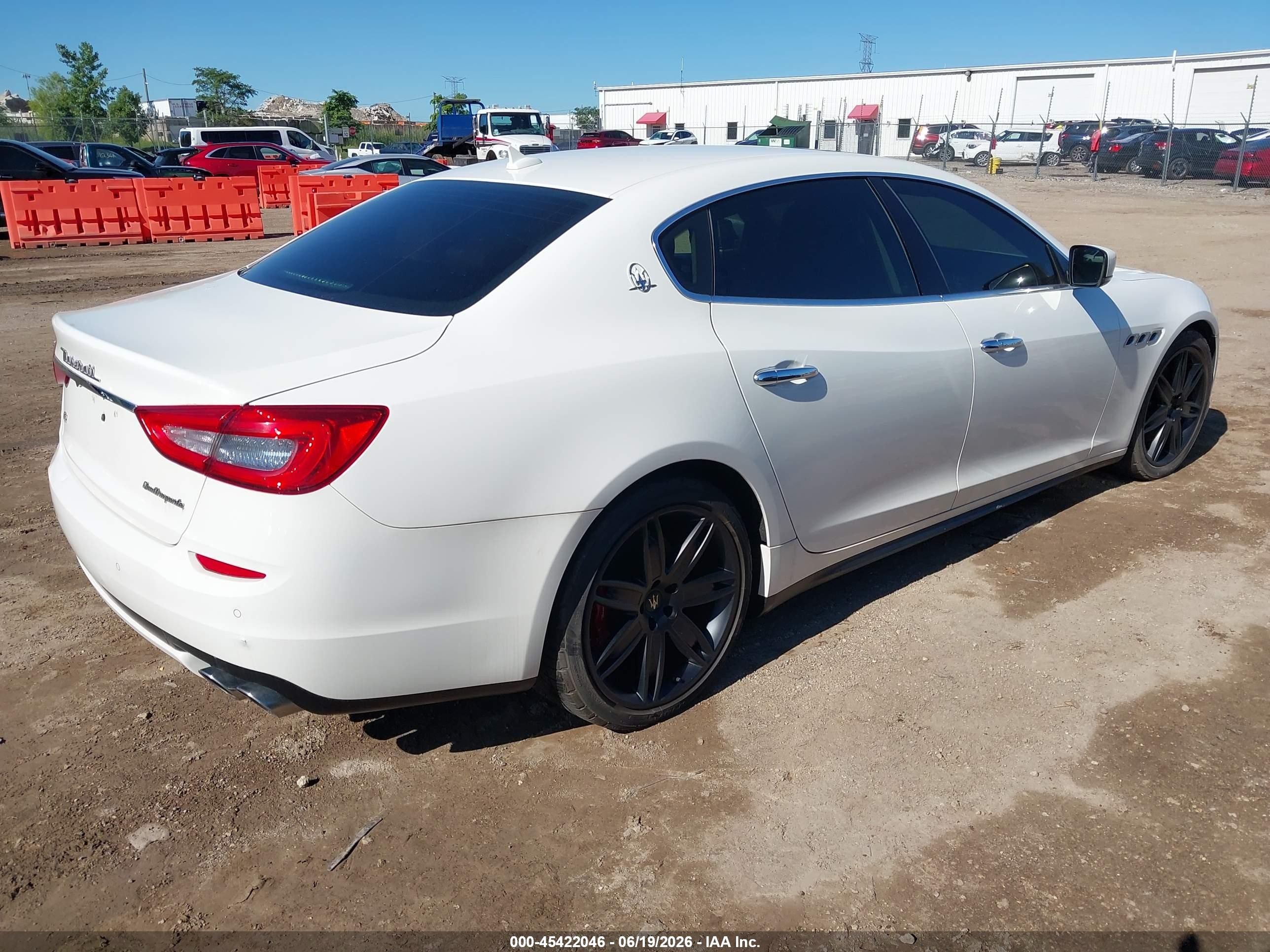 2015 Maserati Quattroporte S Q4 White vin: ZAM56RRA8F1142101