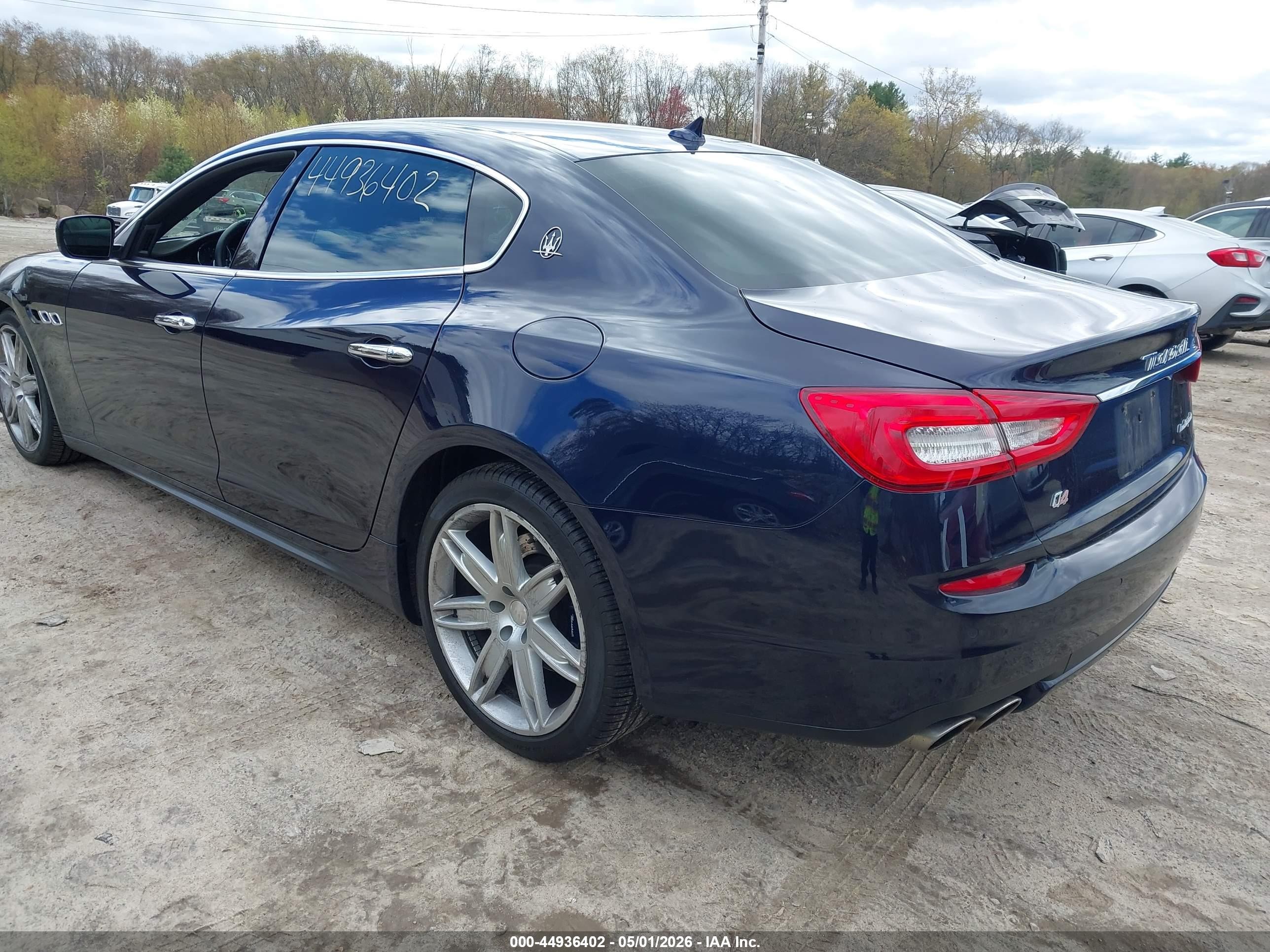 2015 Maserati Quattroporte S Q4 Blue vin: ZAM56RRA9F1150868