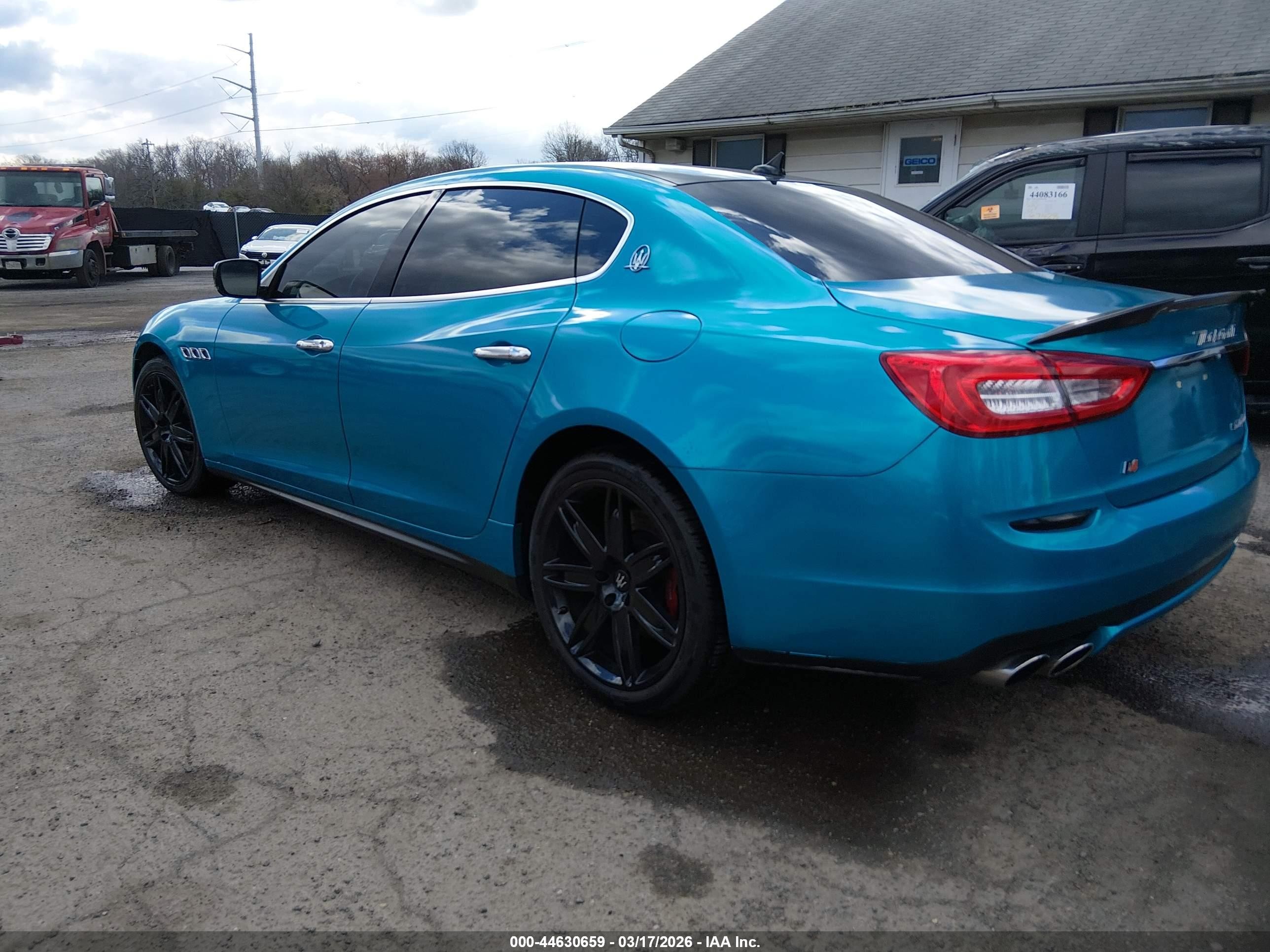 2015 Maserati Quattroporte S Q4 Turquoise vin: ZAM56RRAXF1135828