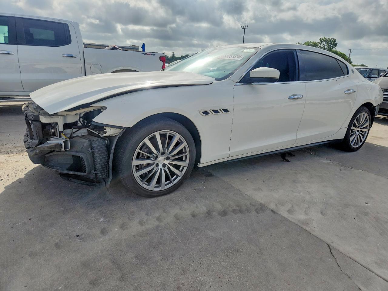 2018 Maserati Quattroporte S White vin: ZAM56YPAXJ1291793