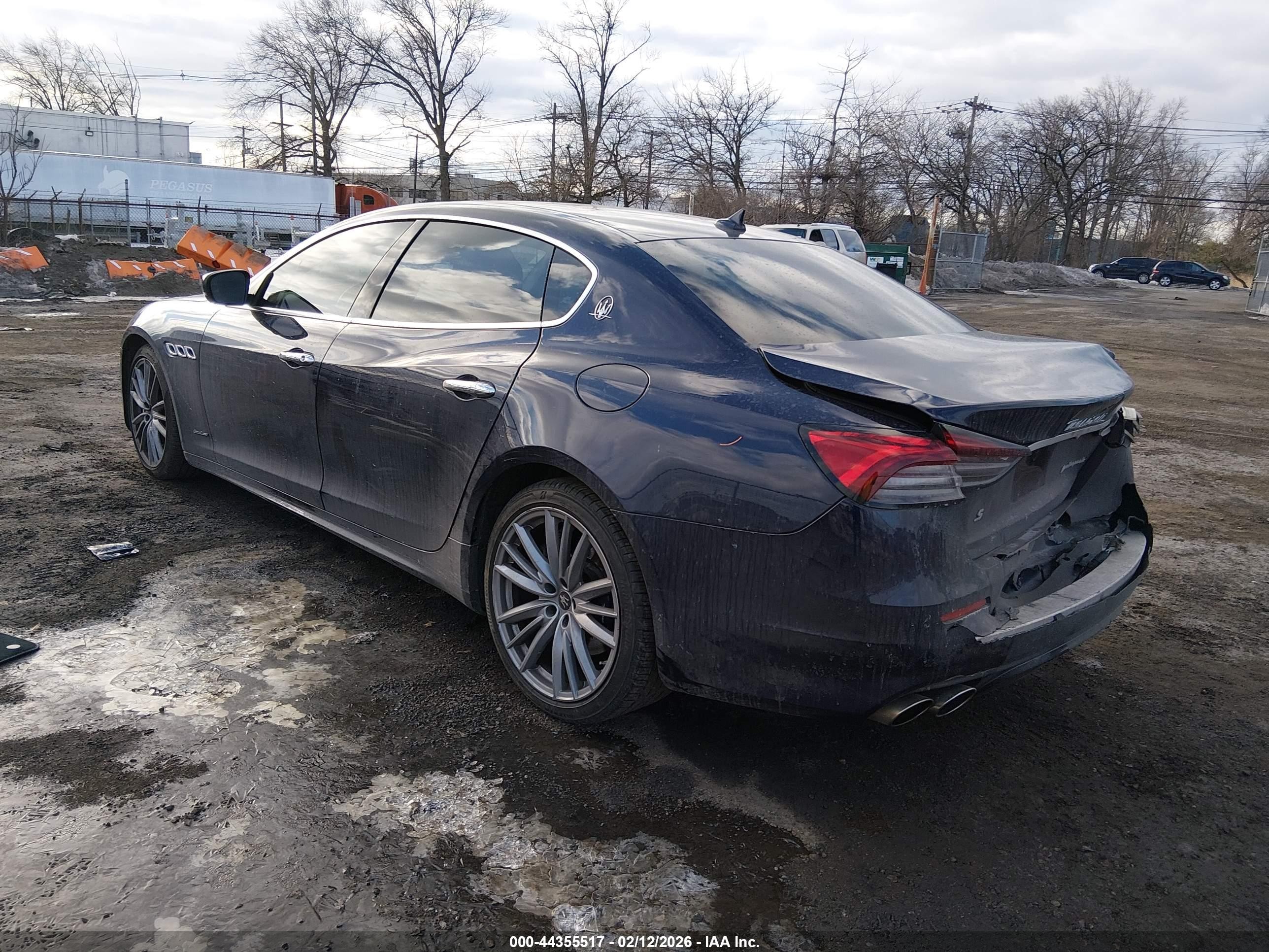 2021 Maserati Quattroporte S Granlusso Blue vin: ZAM56YPL2M1376150