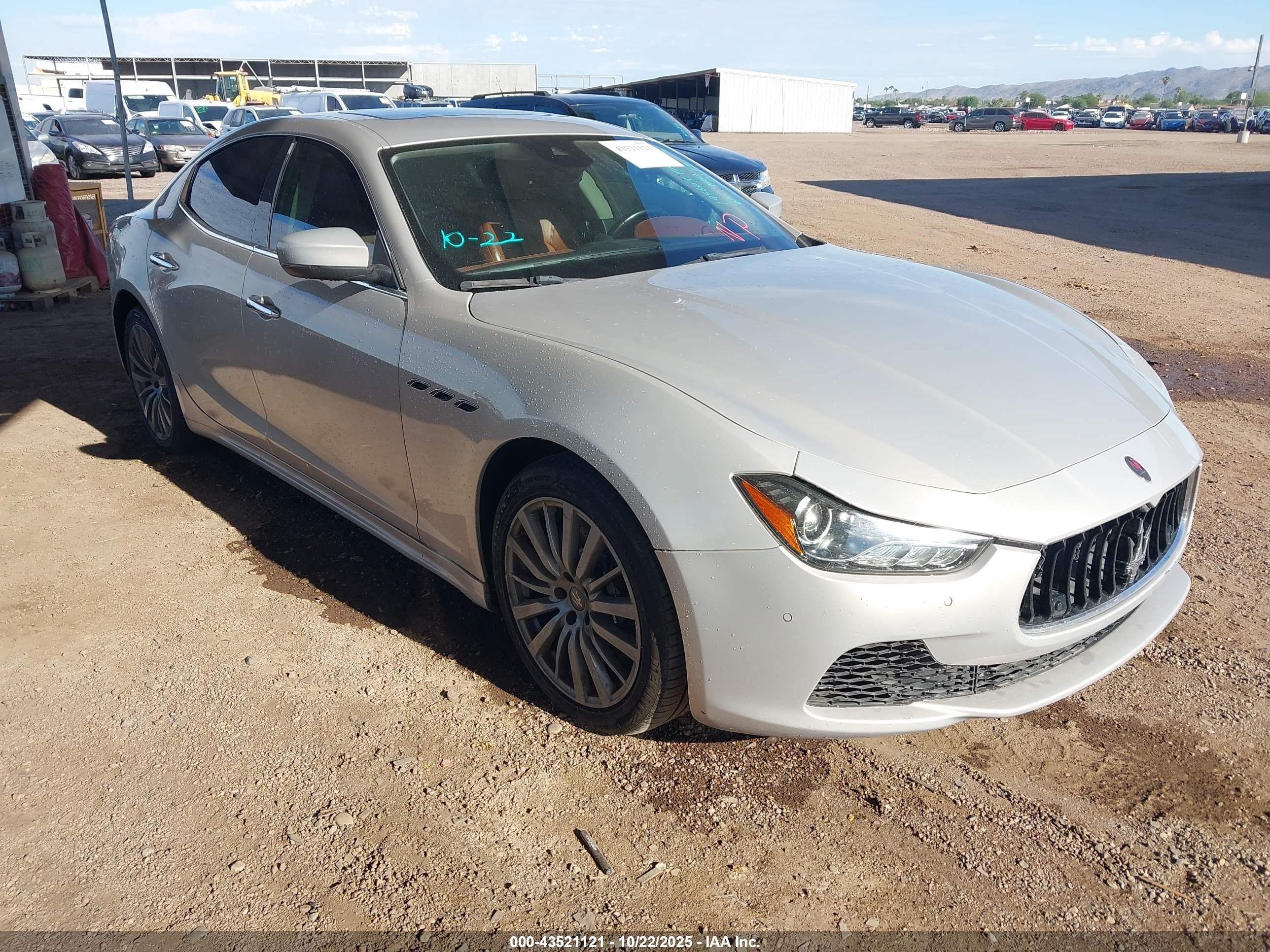 2017 Maserati Ghibli S Gold vin: ZAM57RSA9H1195609