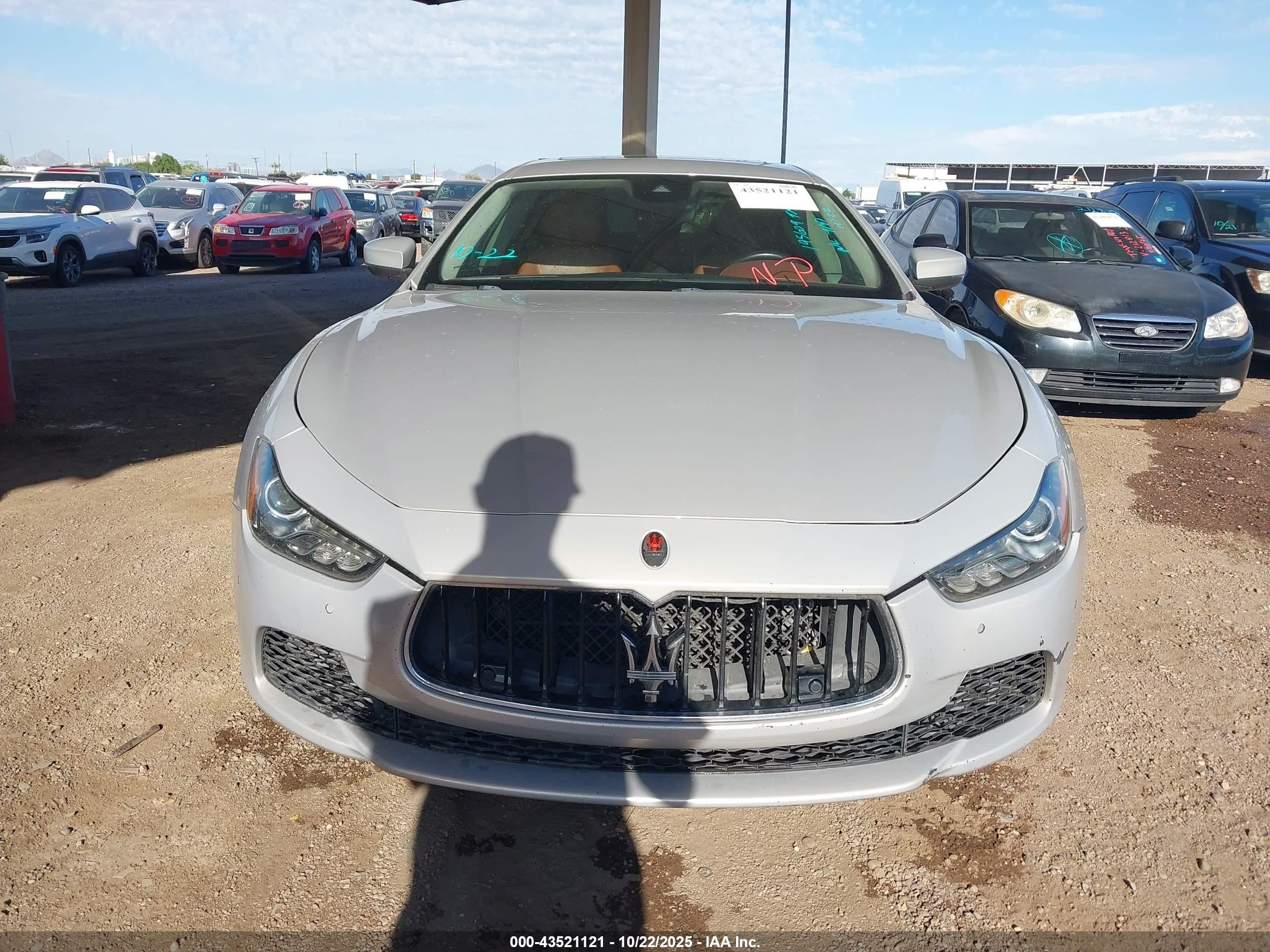 2017 Maserati Ghibli S Gold vin: ZAM57RSA9H1195609