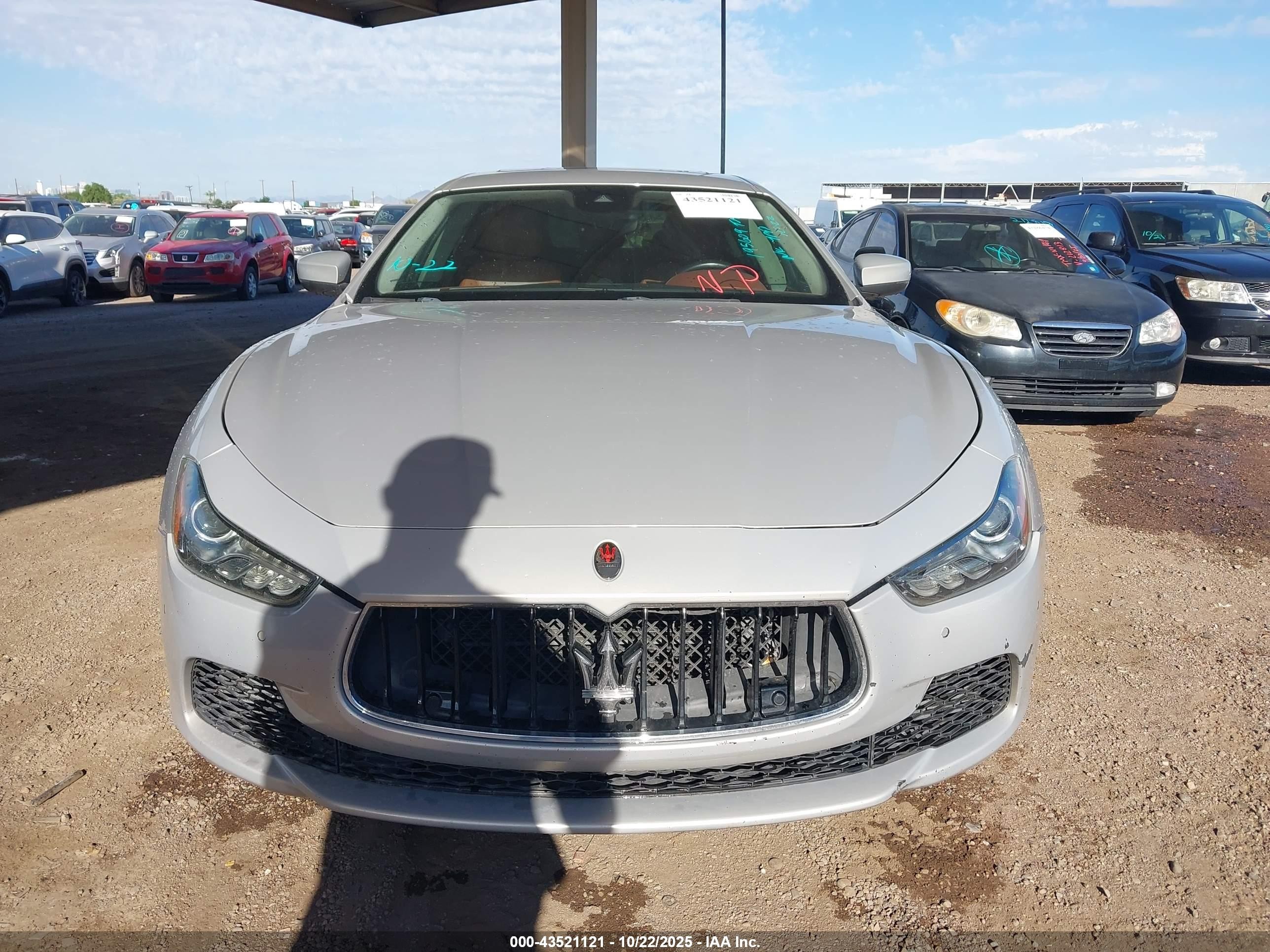 2017 Maserati Ghibli S Gold vin: ZAM57RSA9H1195609