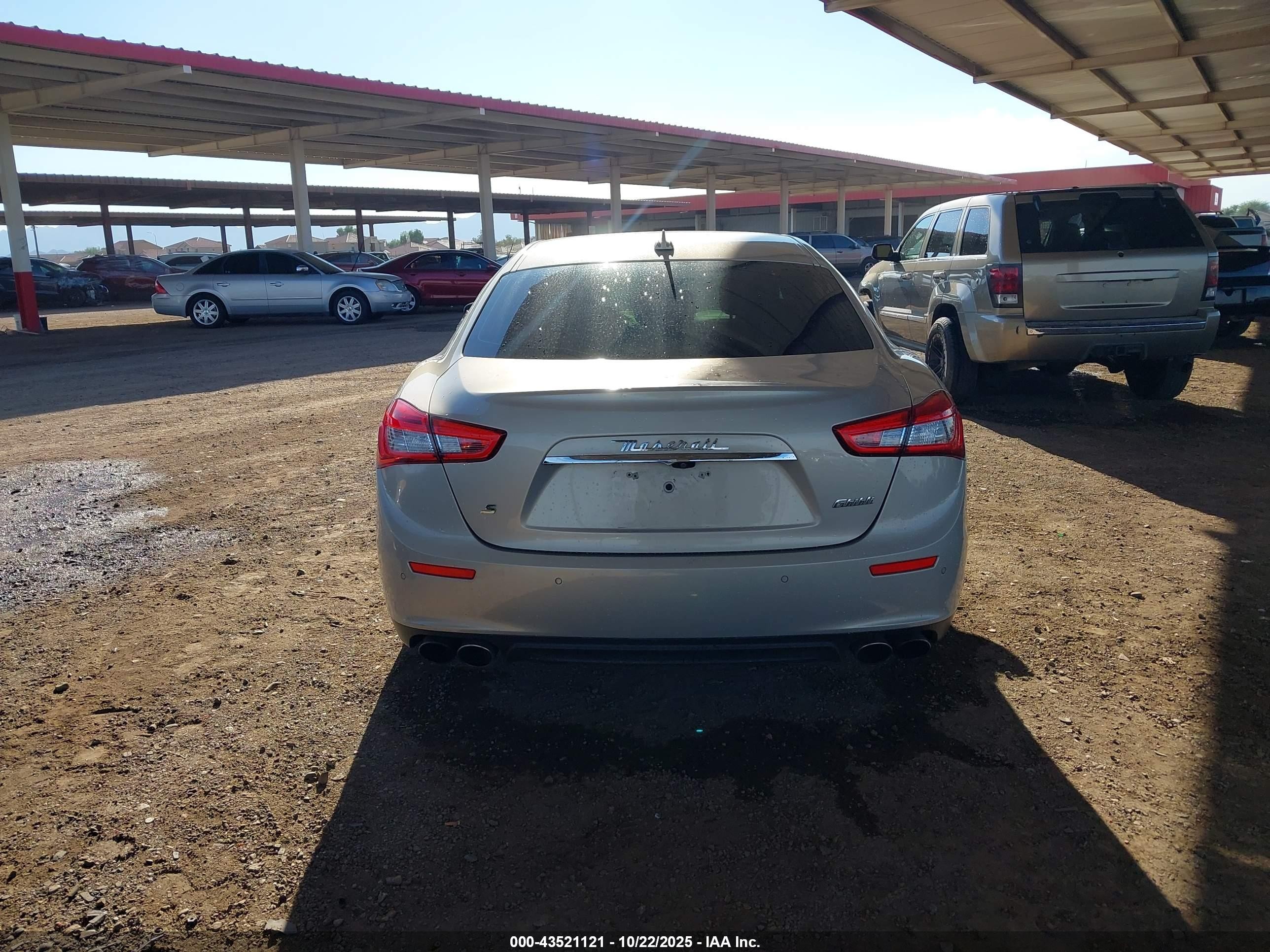 2017 Maserati Ghibli S Gold vin: ZAM57RSA9H1195609