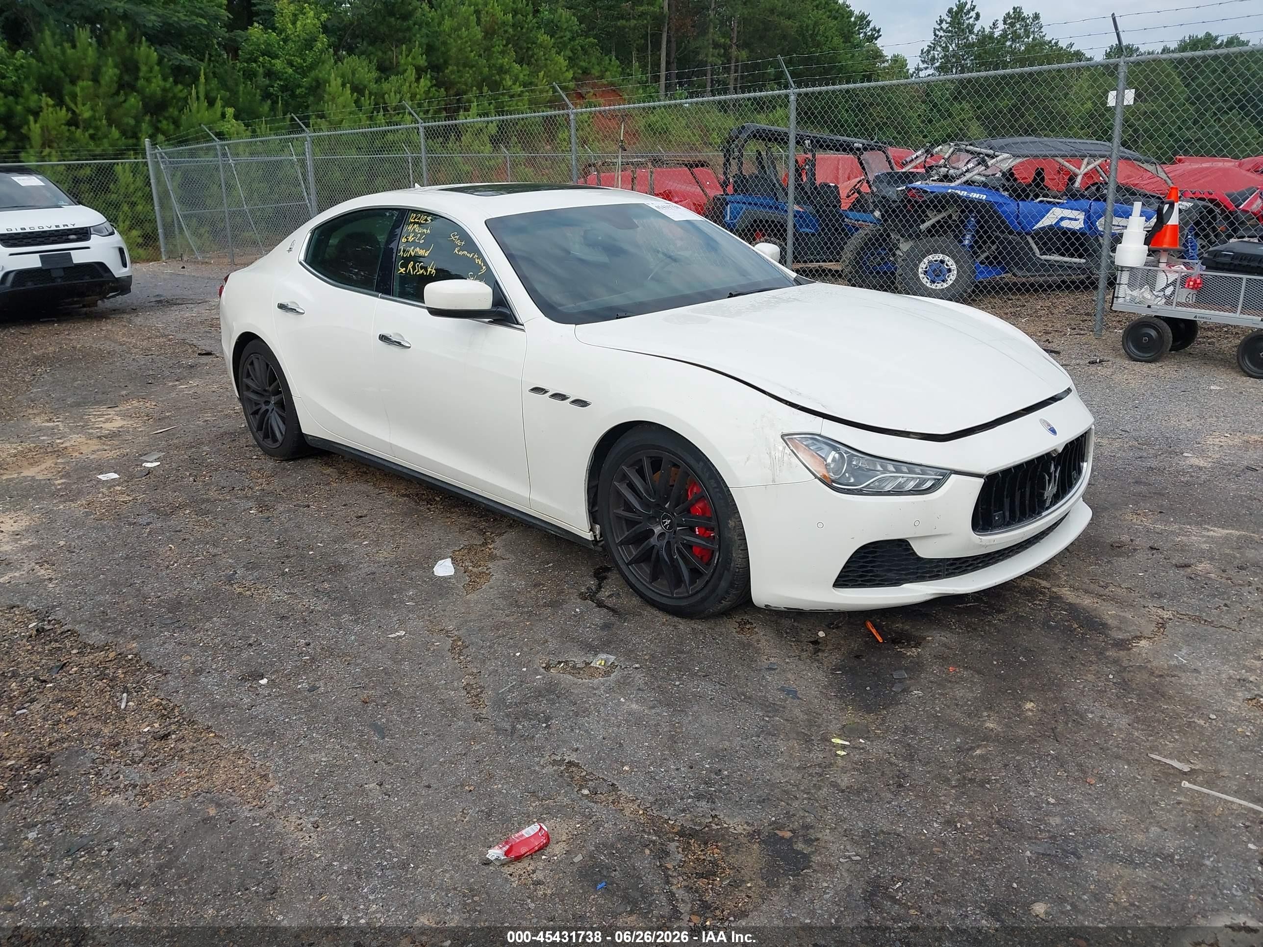 2014 Maserati Ghibli S Q4 White vin: ZAM57RTA0E1122123