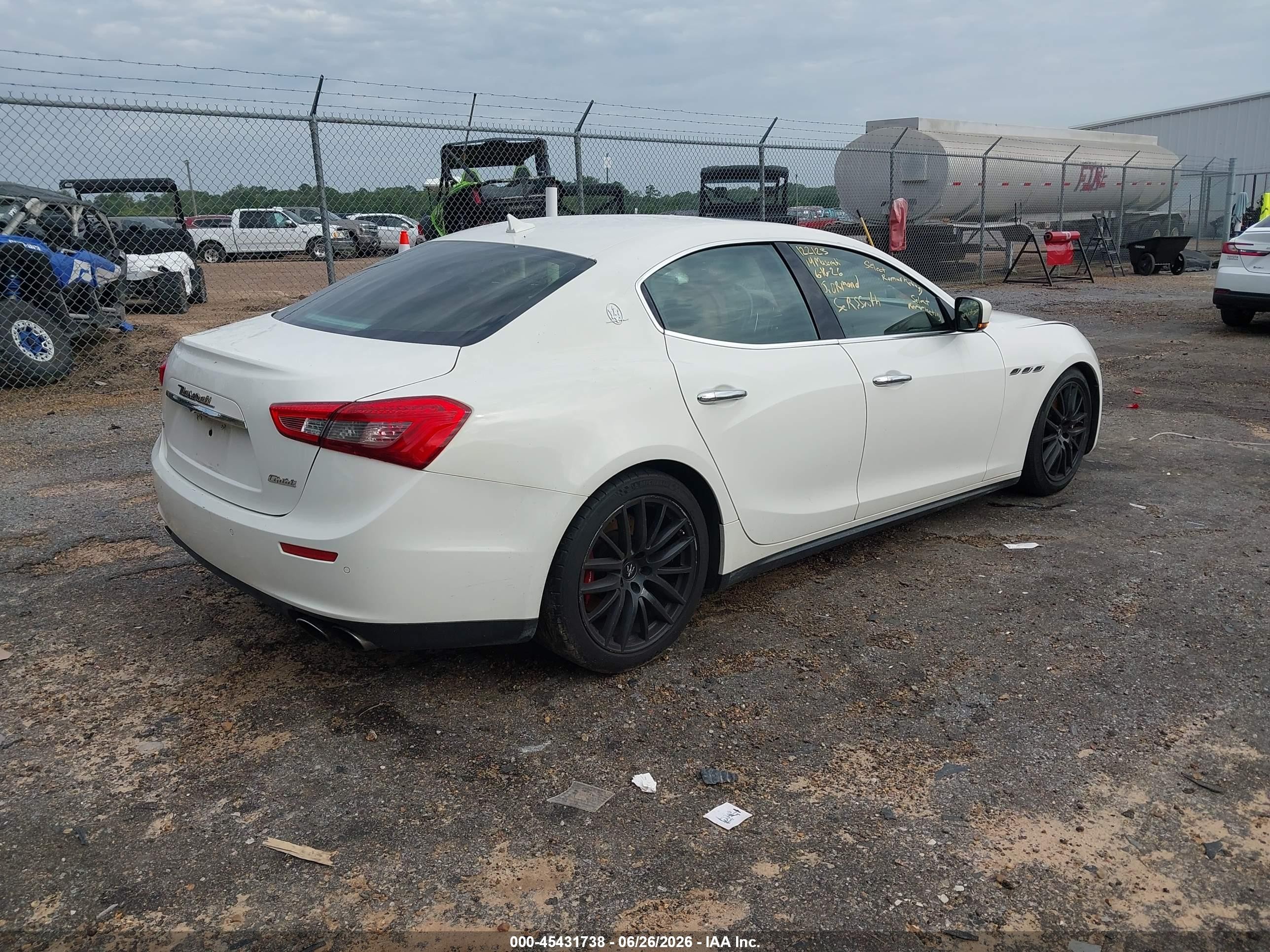 2014 Maserati Ghibli S Q4 White vin: ZAM57RTA0E1122123