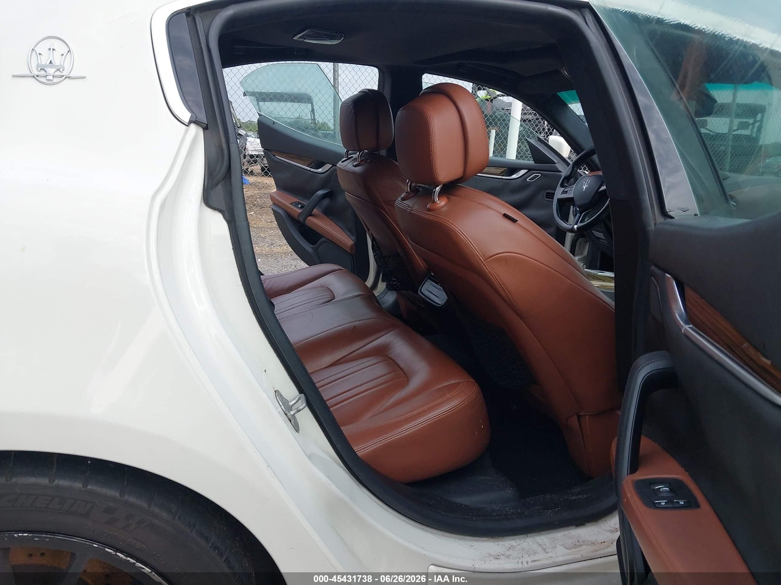 2014 Maserati Ghibli S Q4 White vin: ZAM57RTA0E1122123