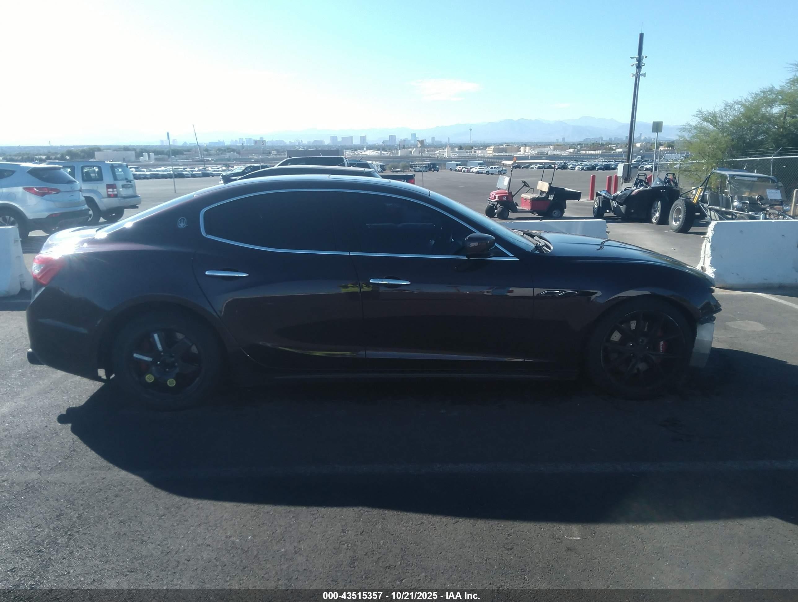 2014 Maserati Ghibli S Q4 Champagne vin: ZAM57RTA1E1090430