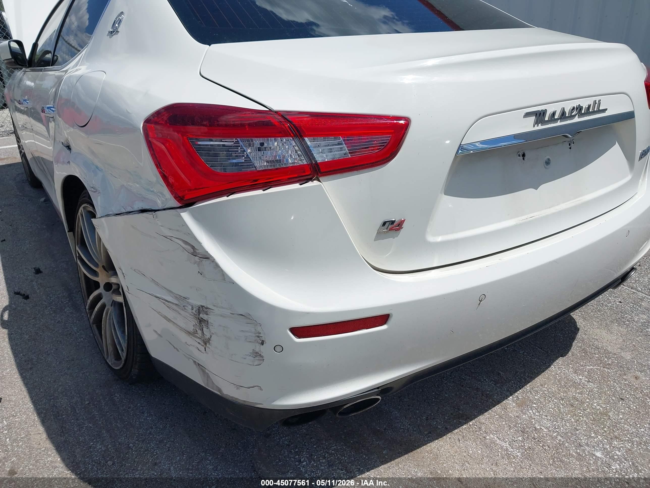 2014 Maserati Ghibli S Q4 Белый vin: ZAM57RTA1E1109736