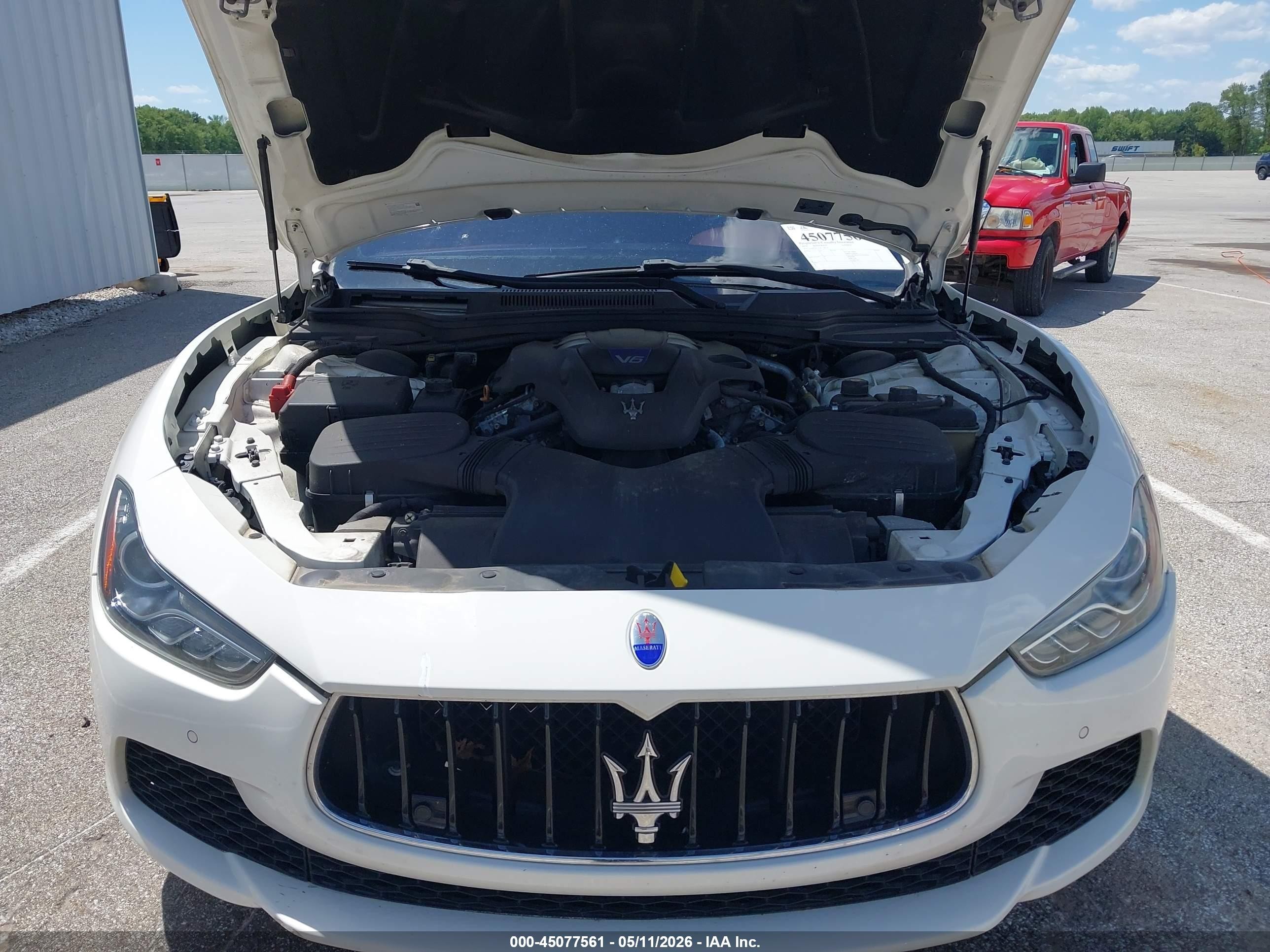 2014 Maserati Ghibli S Q4 Белый vin: ZAM57RTA1E1109736