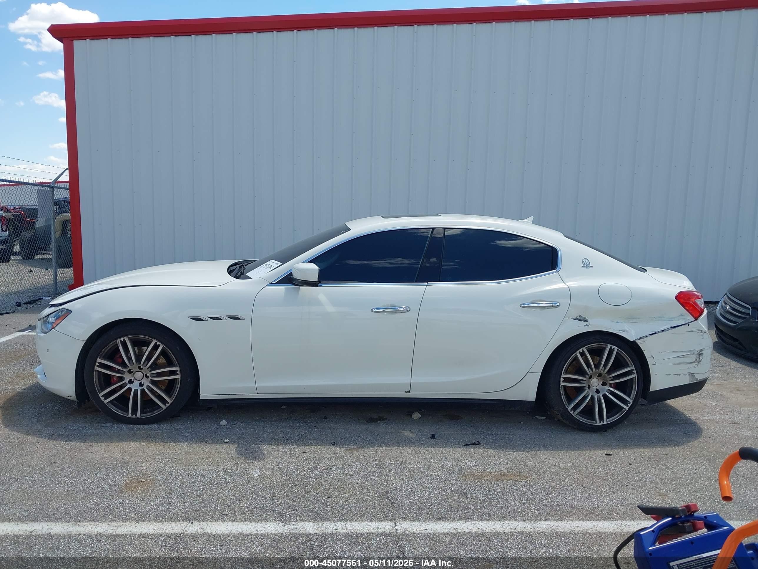 2014 Maserati Ghibli S Q4 Белый vin: ZAM57RTA1E1109736