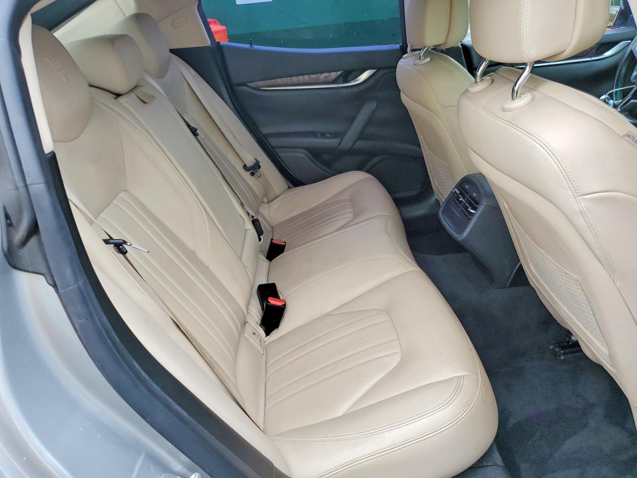 2015 Maserati Ghibli S Silver vin: ZAM57RTA1F1135402