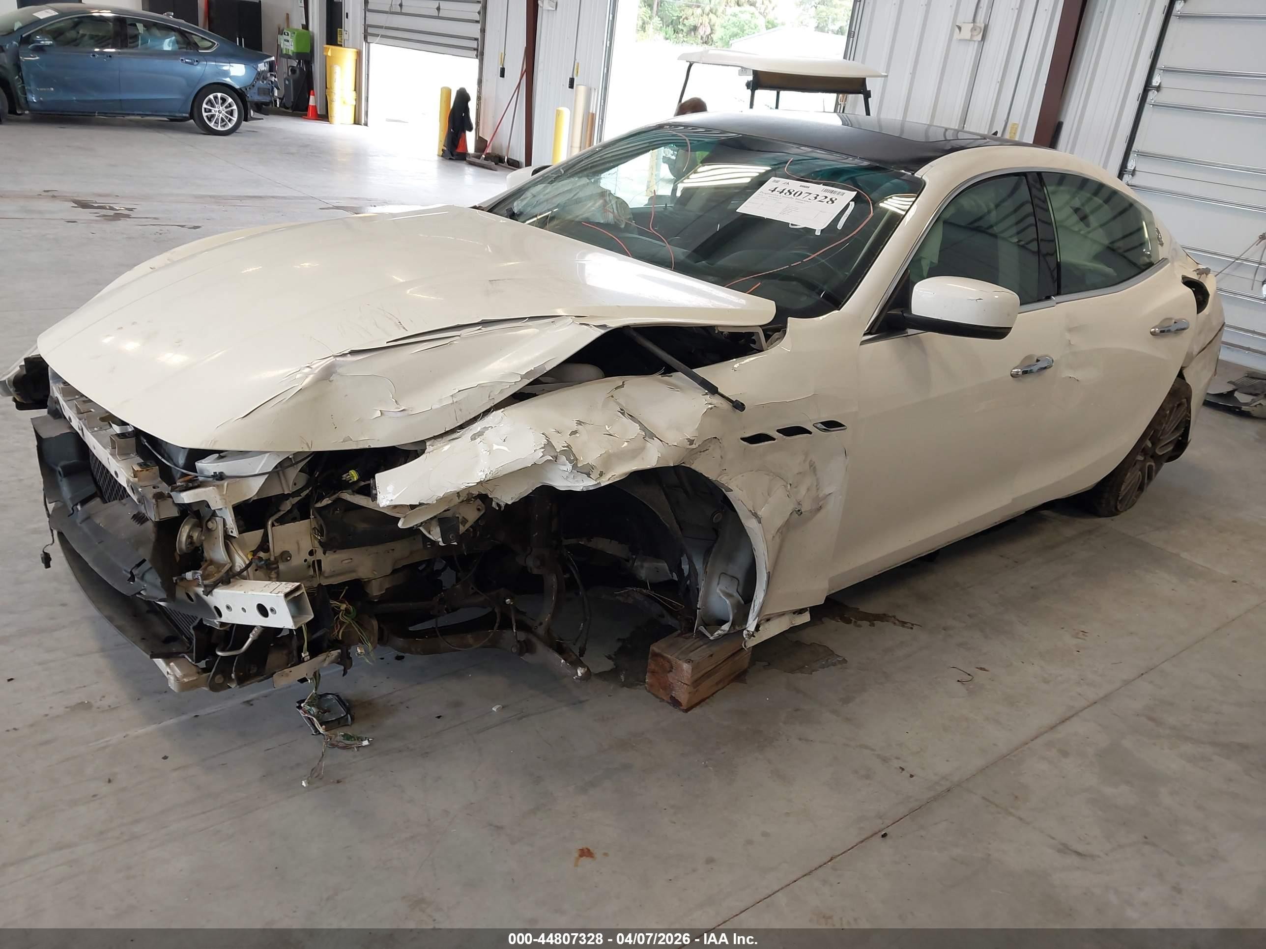 2014 Maserati Ghibli S Q4 White vin: ZAM57RTA2E1087679