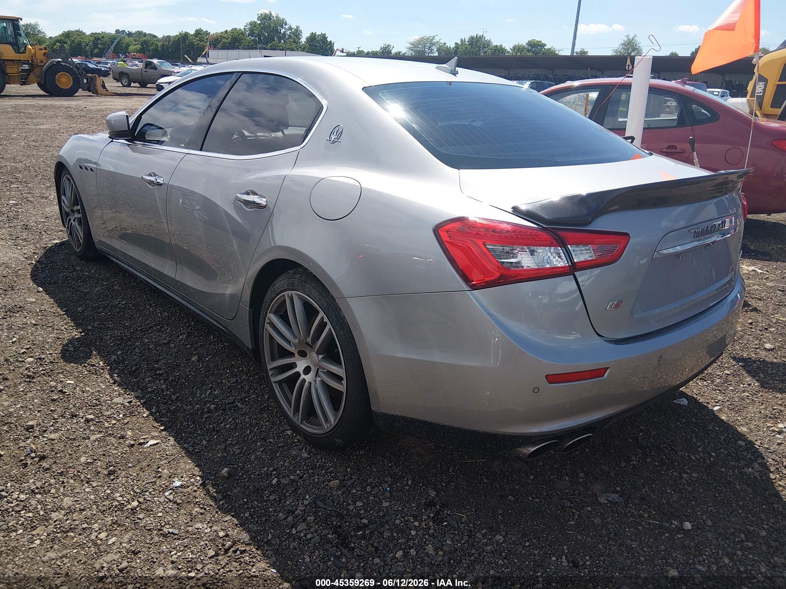 2015 Maserati Ghibli S Q4 Silver vin: ZAM57RTA2F1139183