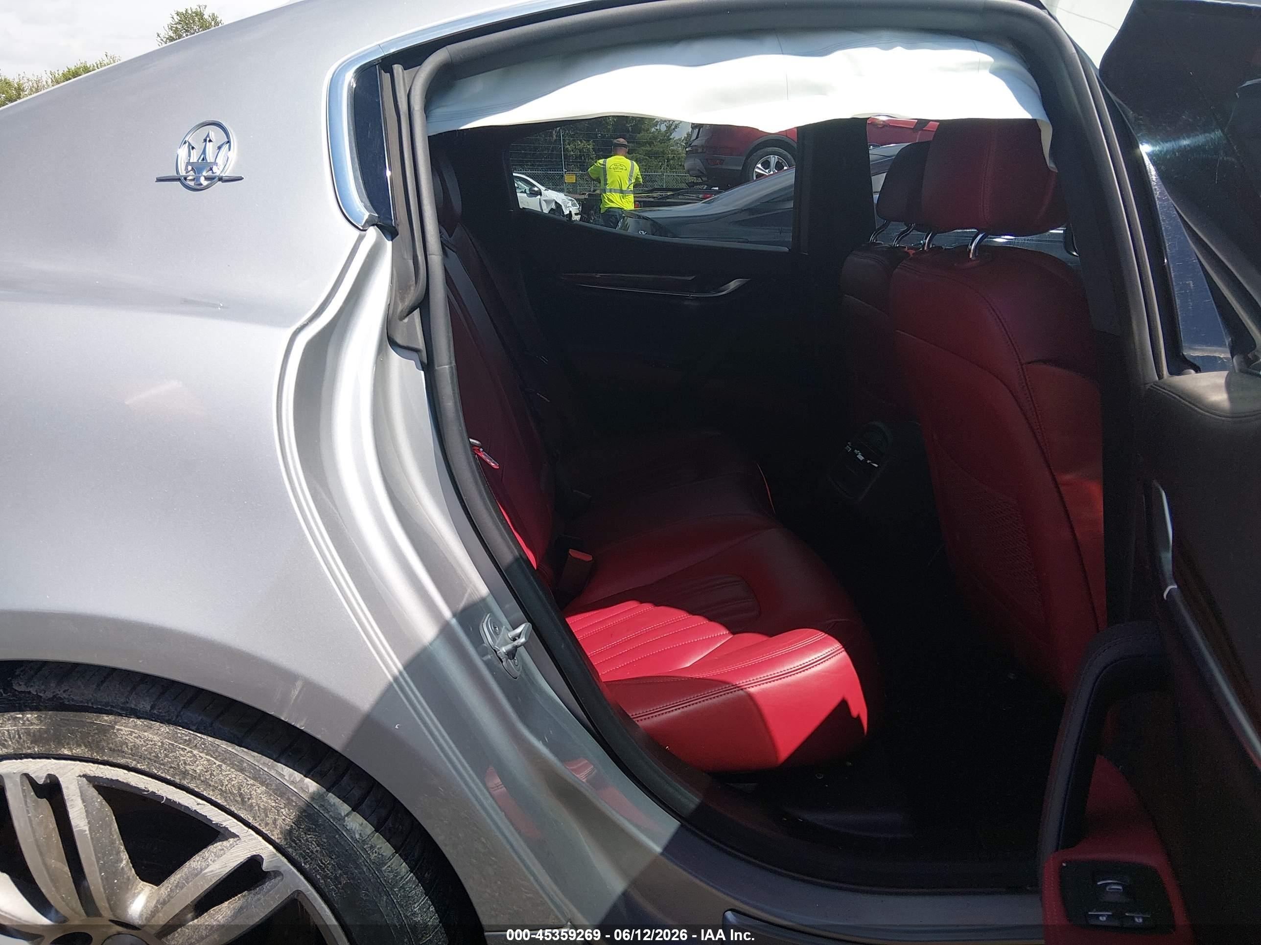2015 Maserati Ghibli S Q4 Silver vin: ZAM57RTA2F1139183