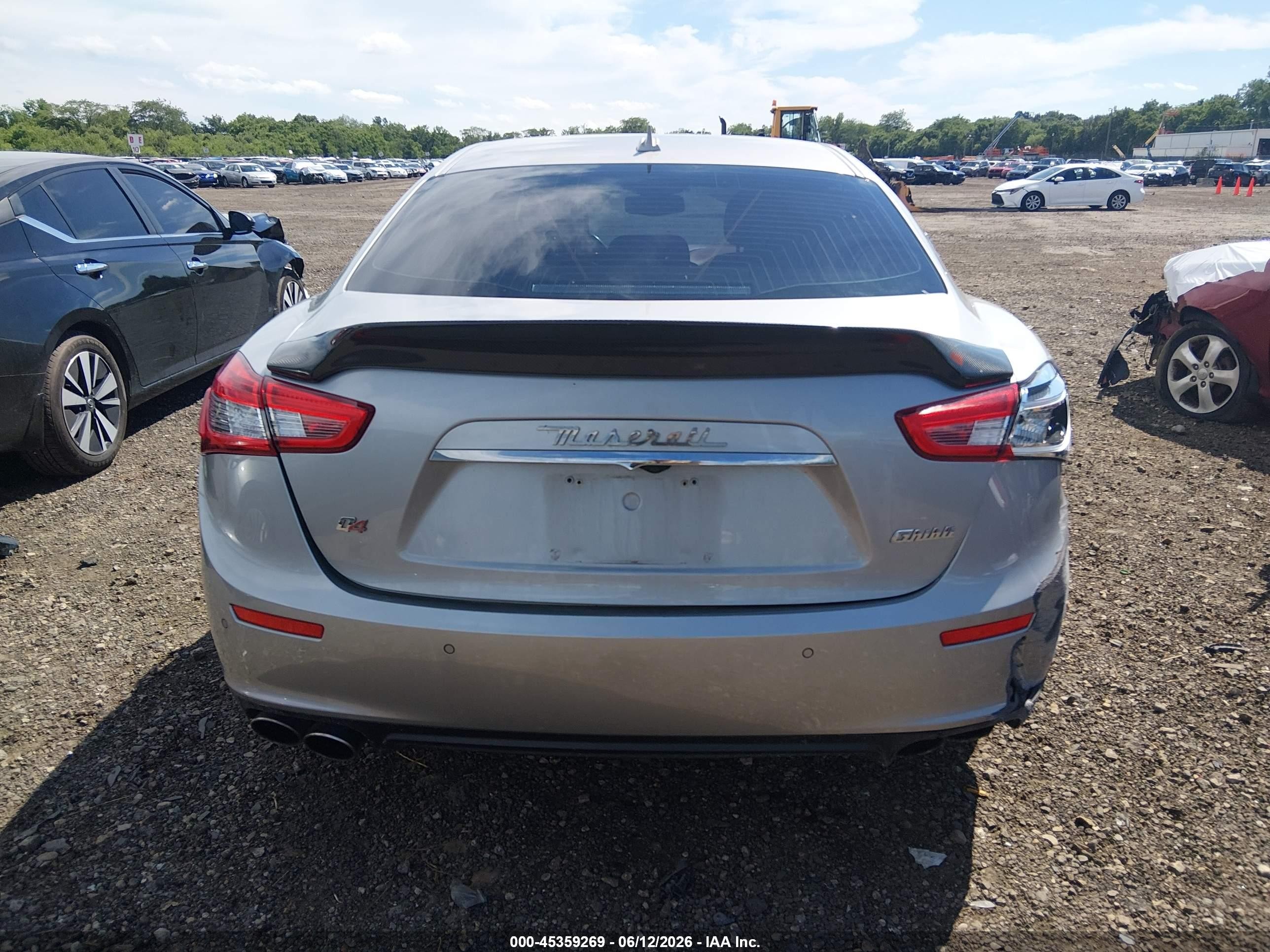 2015 Maserati Ghibli S Q4 Silver vin: ZAM57RTA2F1139183
