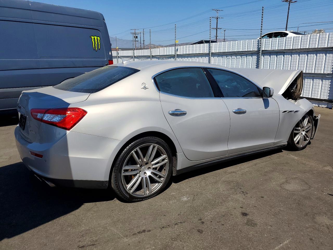 2014 Maserati Ghibli S Beige vin: ZAM57RTA3E1086525