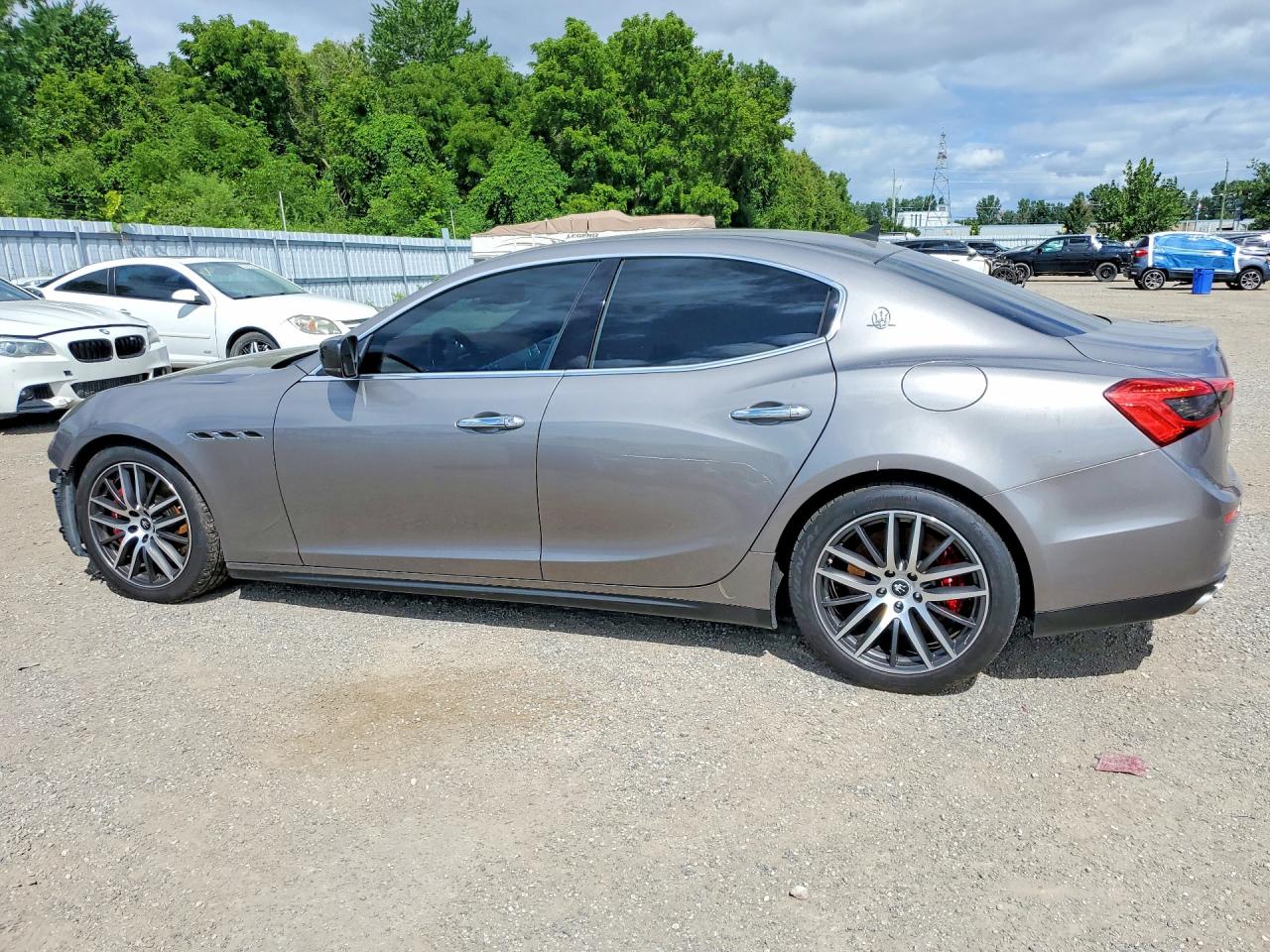 2014 Maserati Ghibli S Gray vin: ZAM57RTA3E1087383