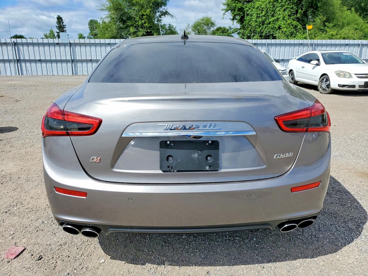 2014 Maserati Ghibli S Gray vin: ZAM57RTA3E1087383