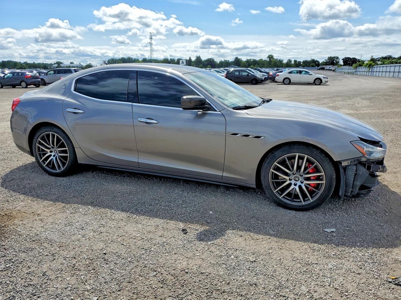 2014 Maserati Ghibli S Gray vin: ZAM57RTA3E1087383