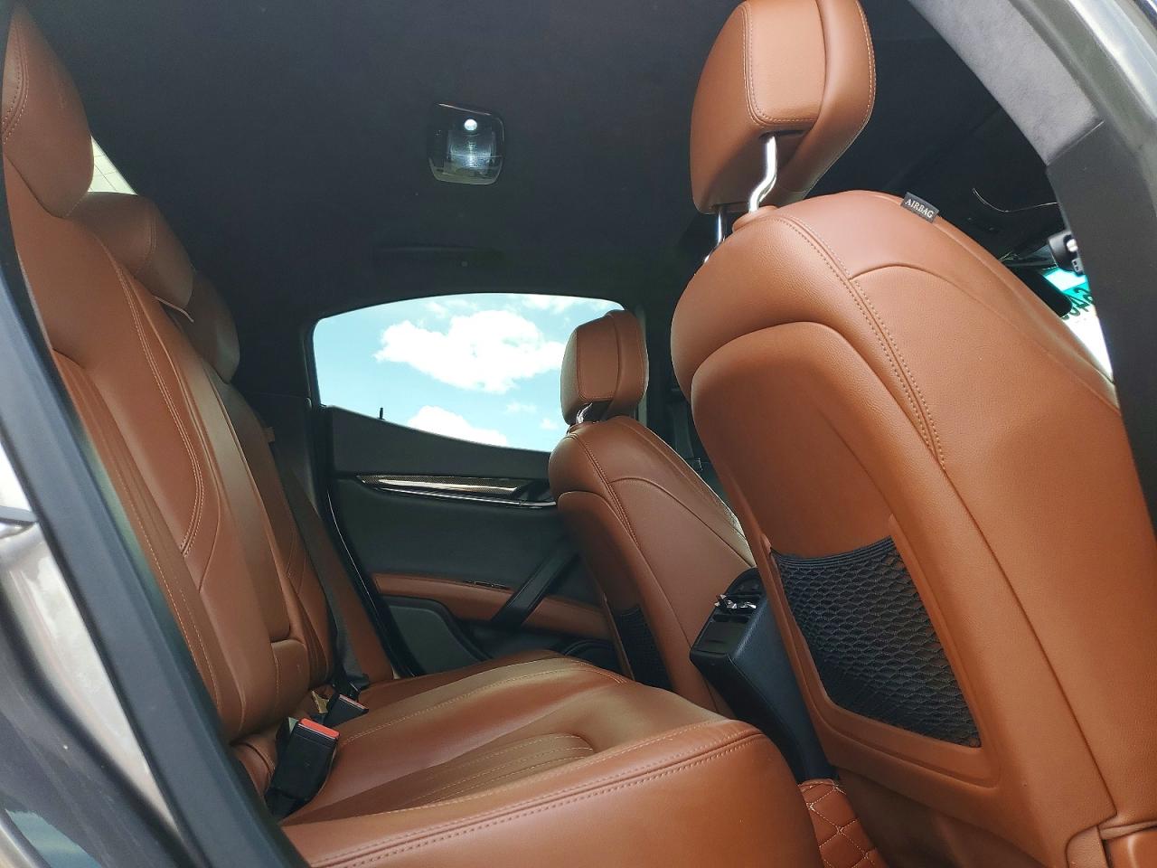 2014 Maserati Ghibli S Gray vin: ZAM57RTA3E1087383