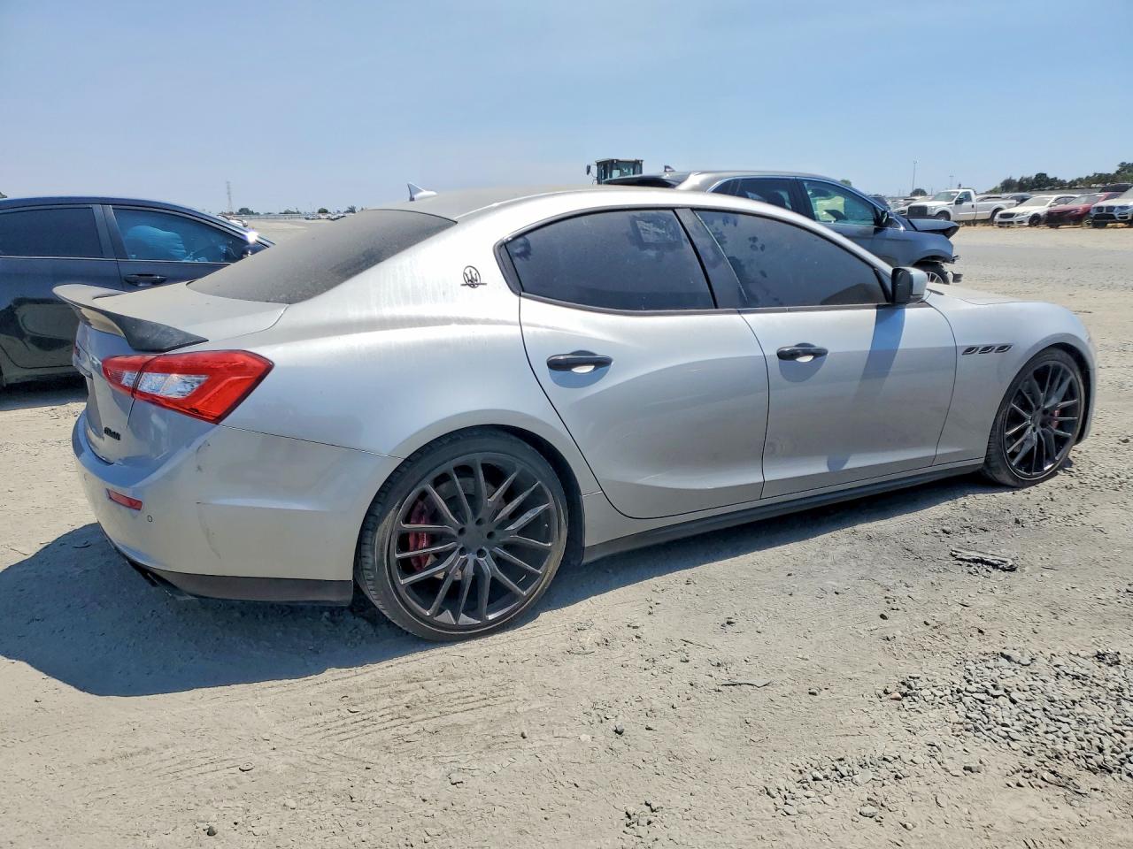 2015 Maserati Ghibli S Silver vin: ZAM57RTA3F1153450