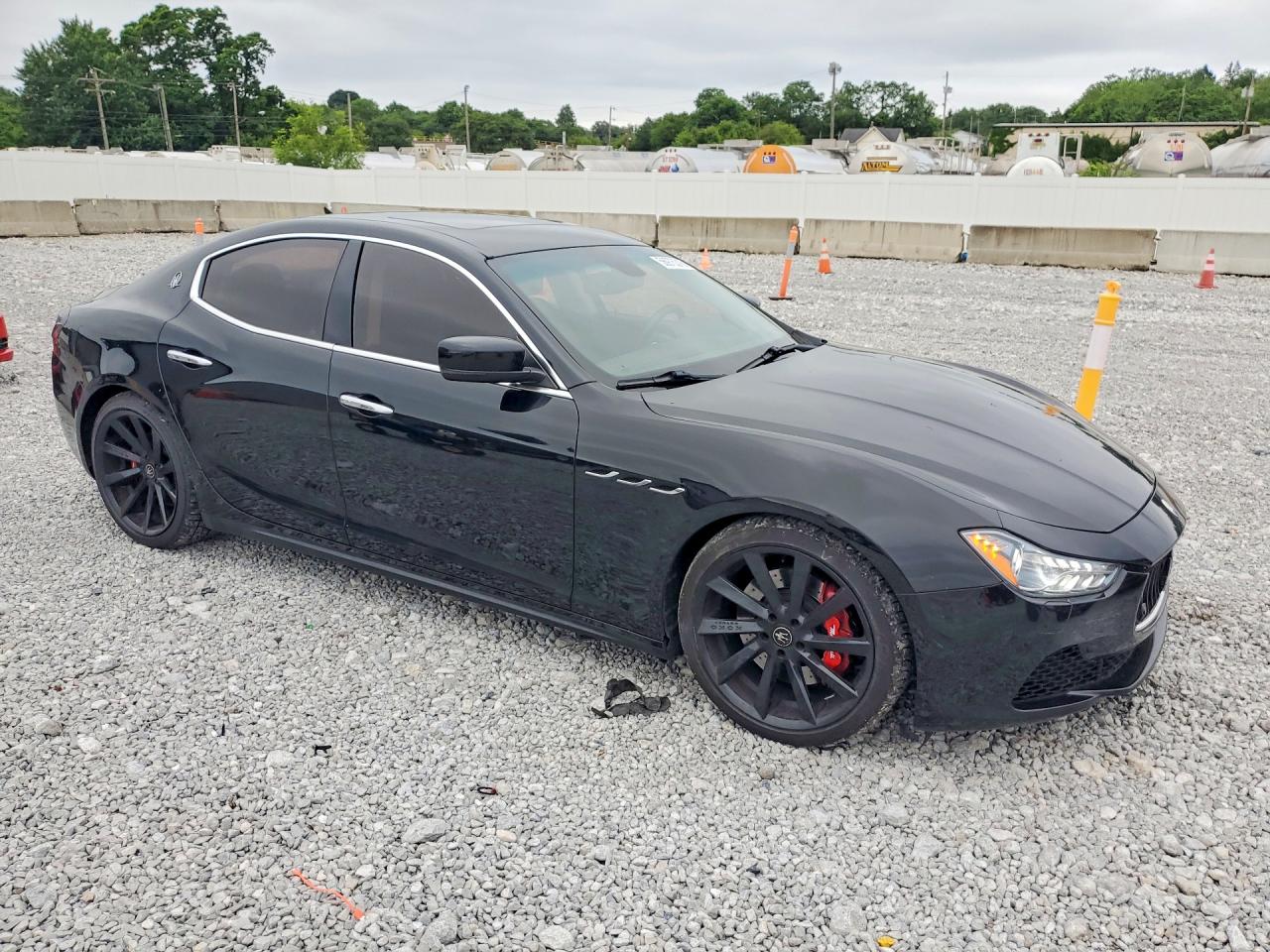 2014 Maserati Ghibli S Black vin: ZAM57RTA4E1083374