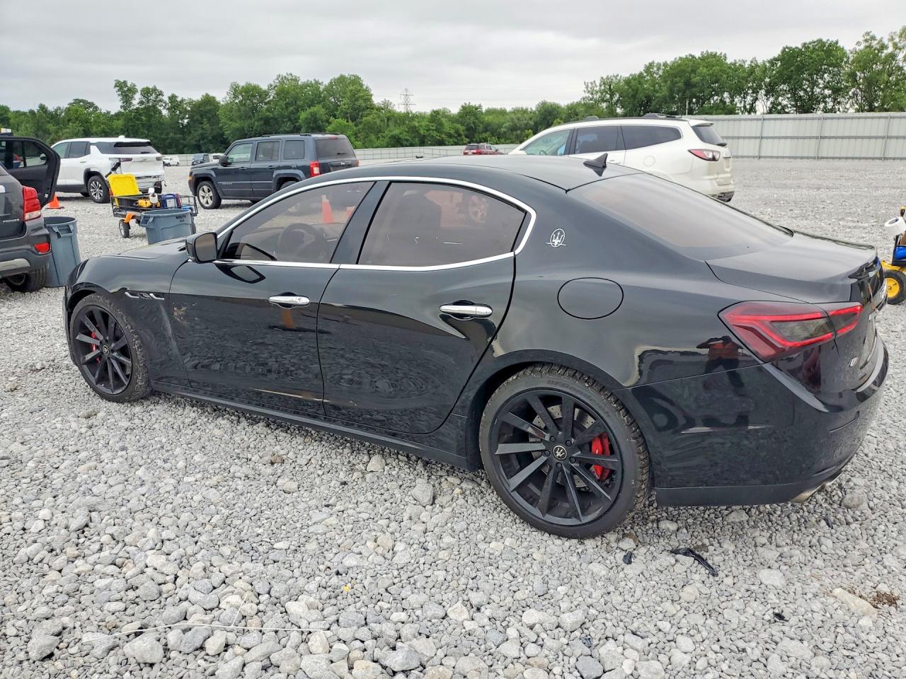 2014 Maserati Ghibli S Black vin: ZAM57RTA4E1083374