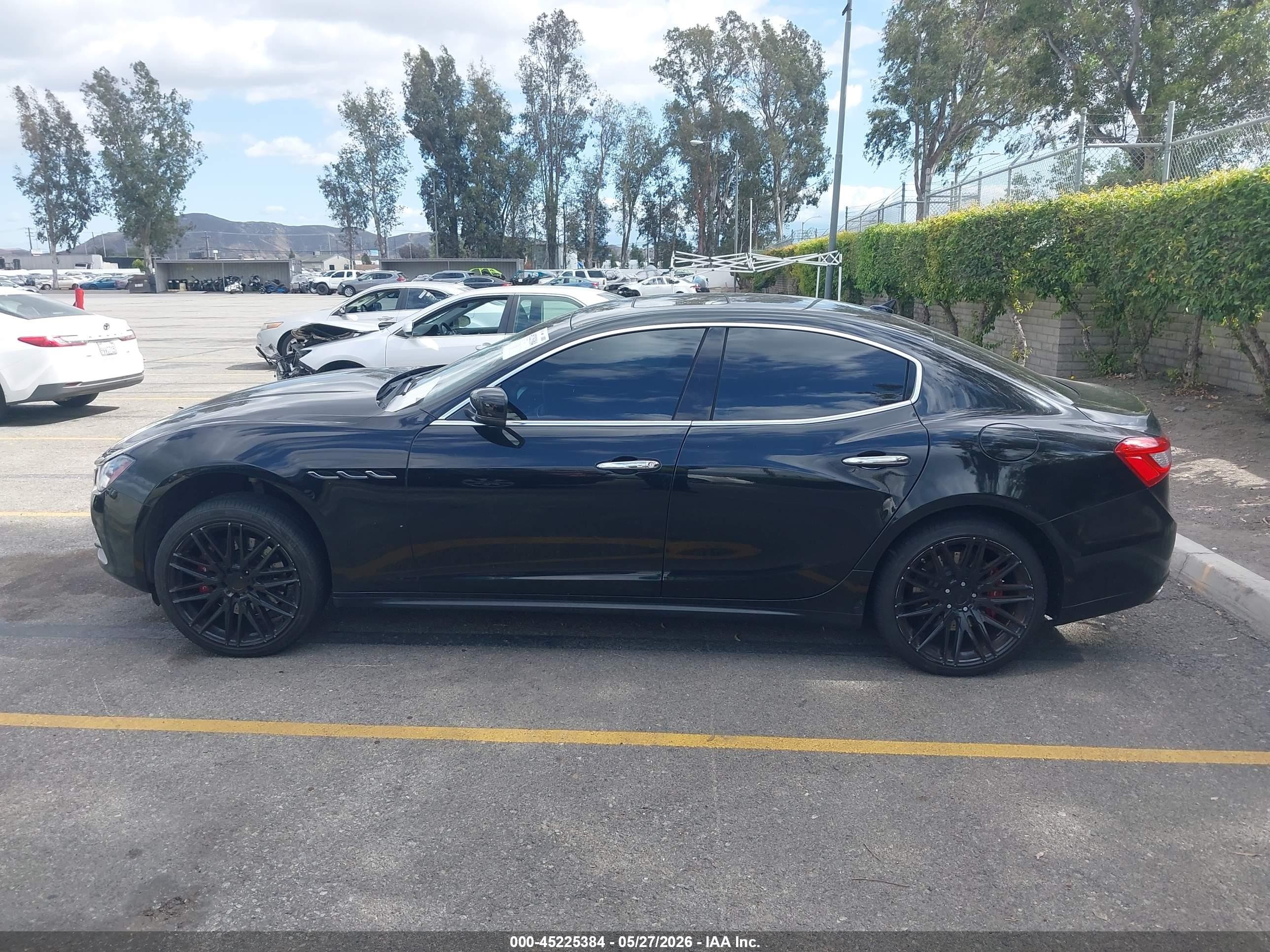 2014 Maserati Ghibli S Q4 Черный vin: ZAM57RTA5E1096375