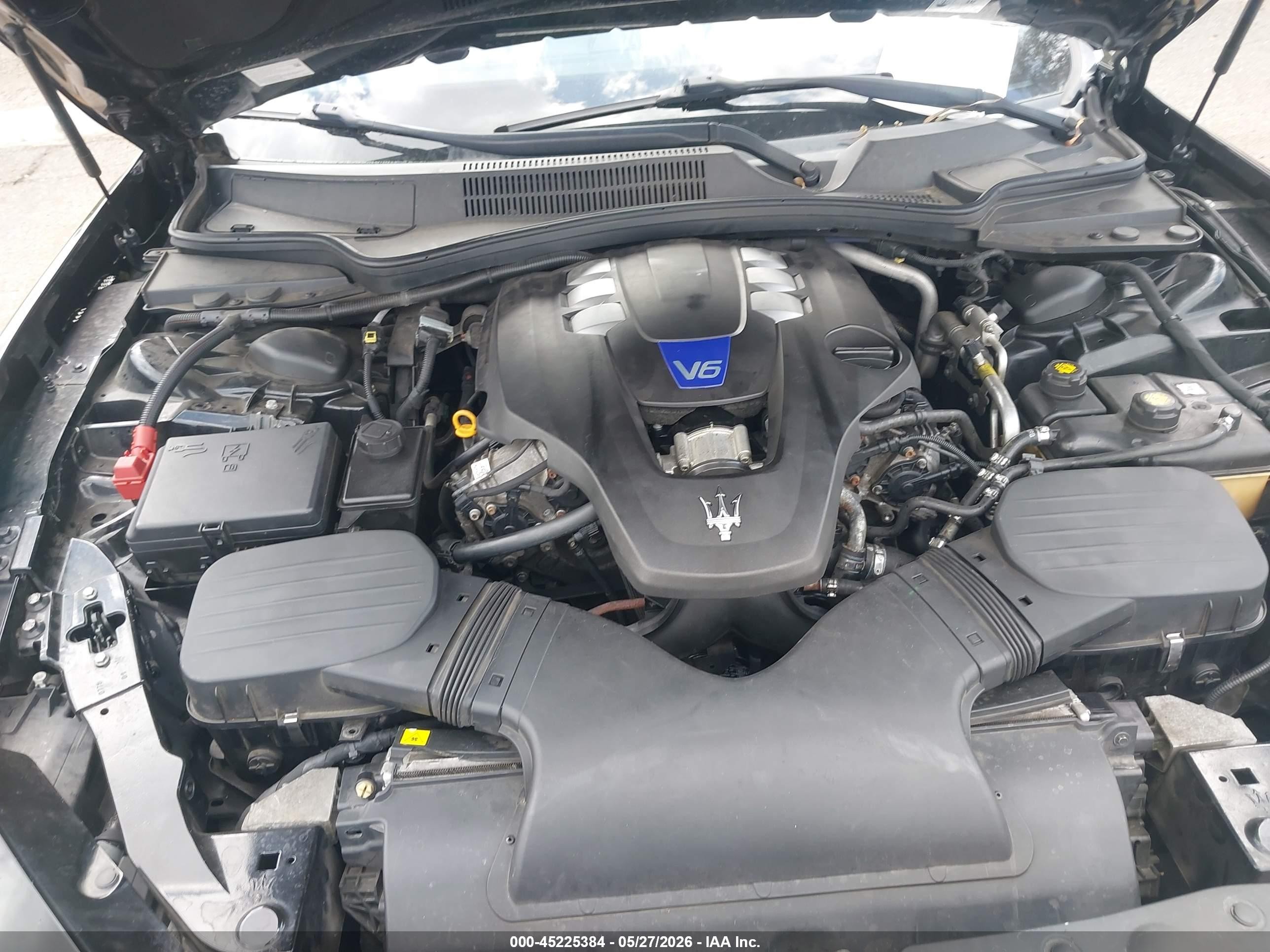 2014 Maserati Ghibli S Q4 Черный vin: ZAM57RTA5E1096375