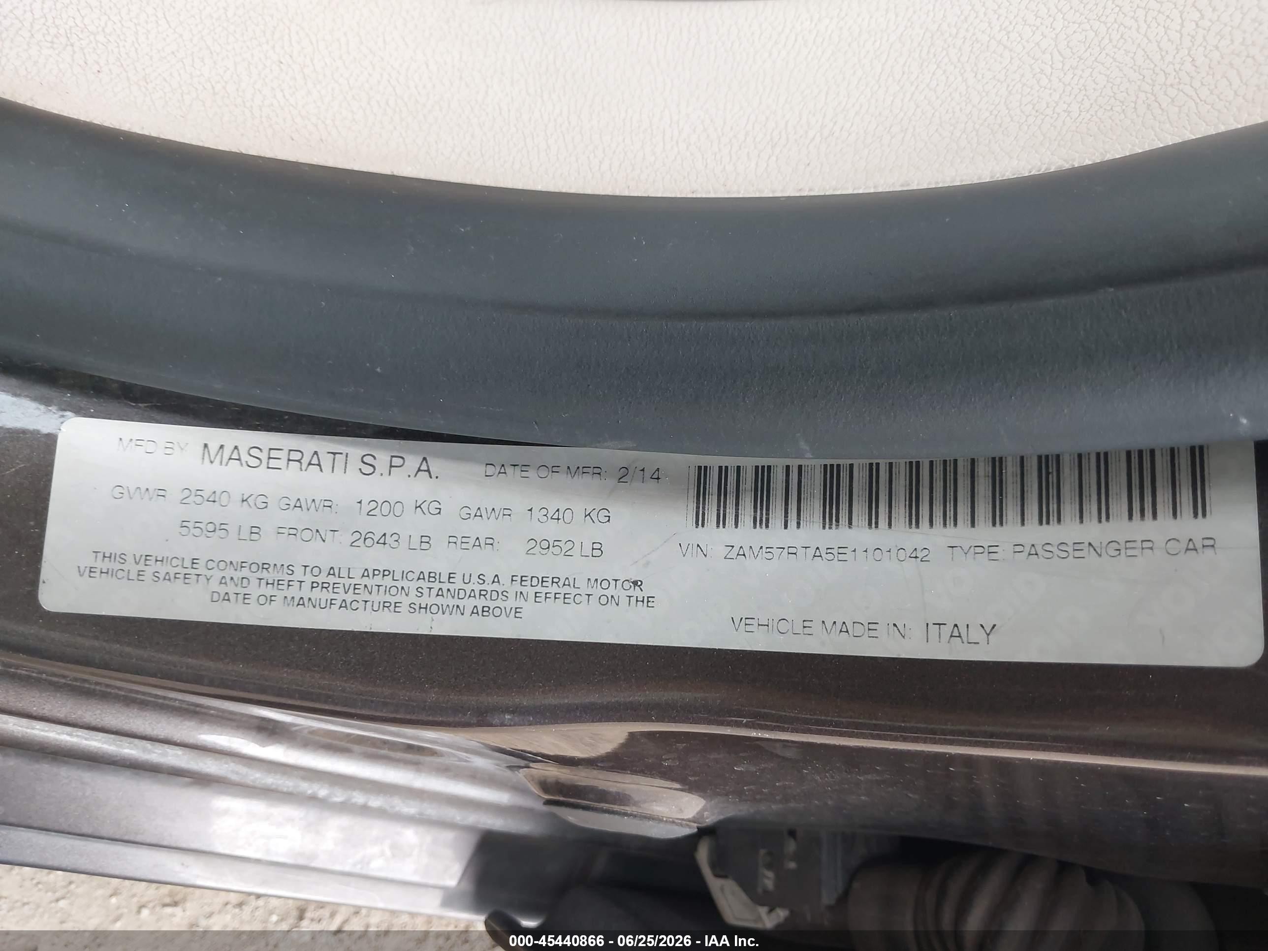 2014 Maserati Ghibli S Q4 Gray vin: ZAM57RTA5E1101042